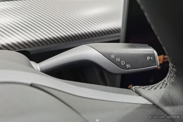 Tesla Model Y 2022 #18 Tesla Model Y 2022 car image #18