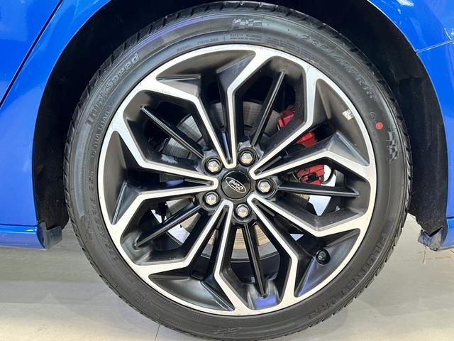 Ford Focus 2020 image de voiture #18