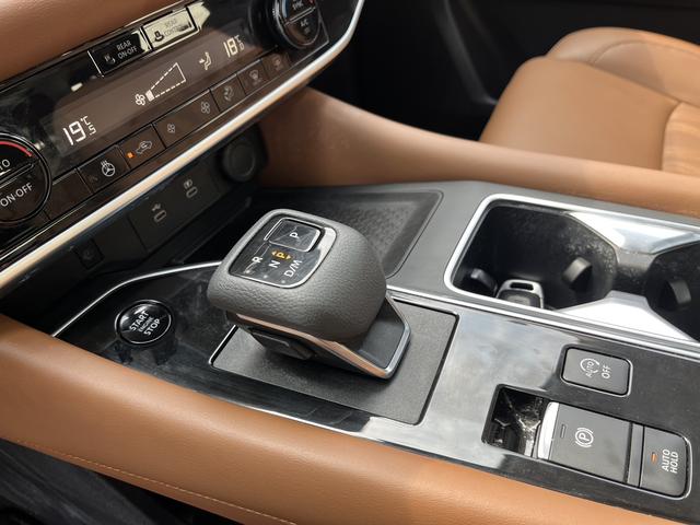 Nissan Pathfinder 2024 car image #18