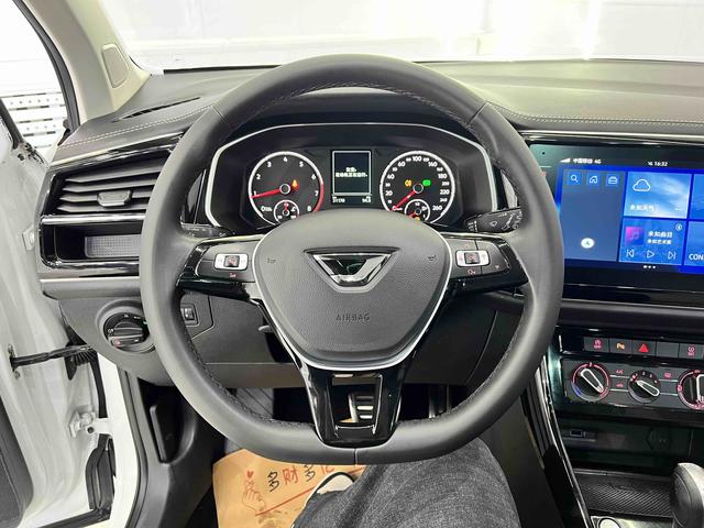 Jetta VS7 2022 car image #18