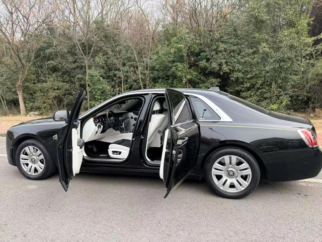 劳斯莱斯 古思特 2021 汽车图片 #18