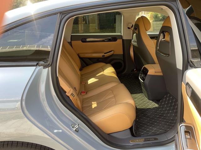 零跑汽车 零跑C01 2024 汽车图片 #18