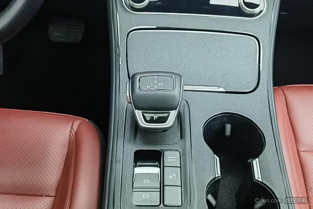 Forthing T5 EVO 2022 imagen de coche #18