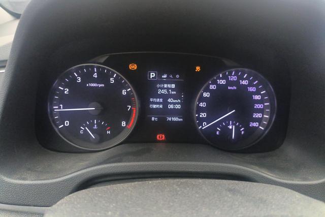 Hyundai Elantra AD 2016 immagine di auto #18