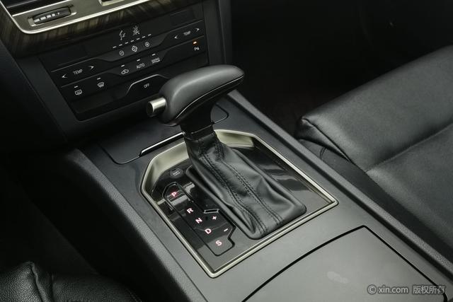 HongQi H7 2021 car image #18