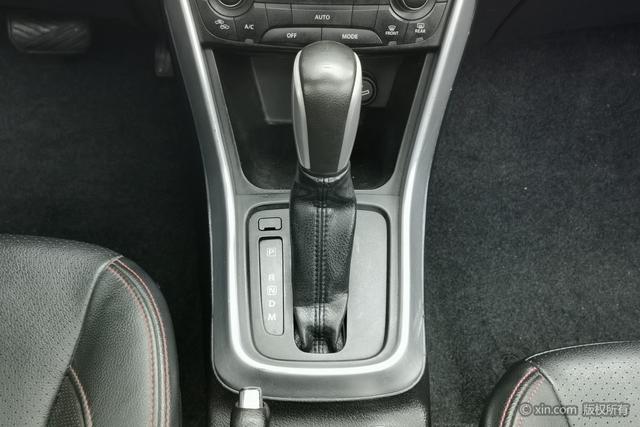 Suzuki S-Cross 2014 صورة سيارة #18