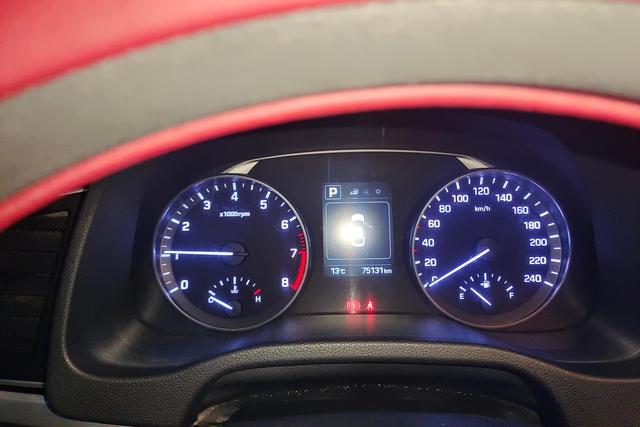 Hyundai Elantra AD 2019 car image #18