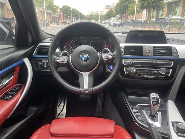 BMW 3 Series 2019 car image #18