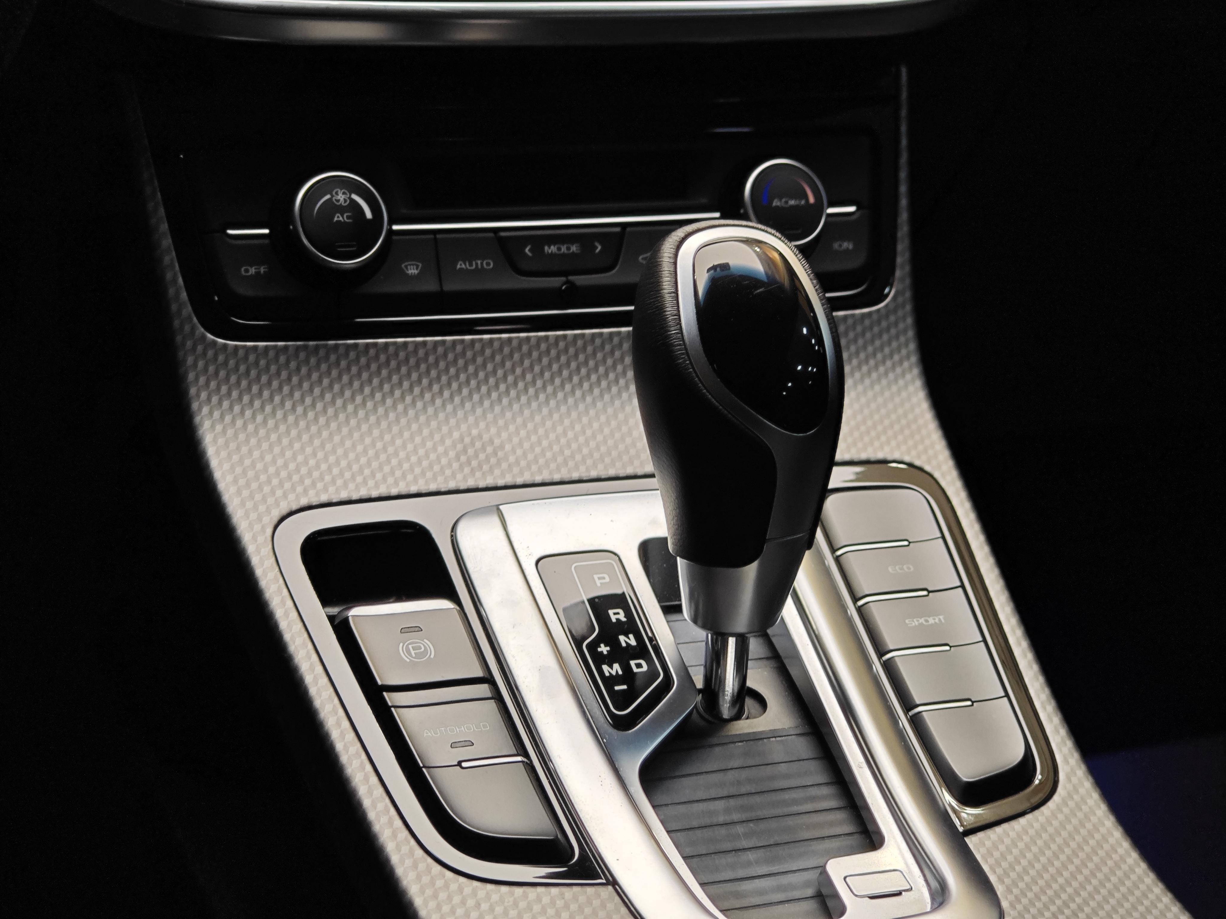 GEELY 2017 car image #18