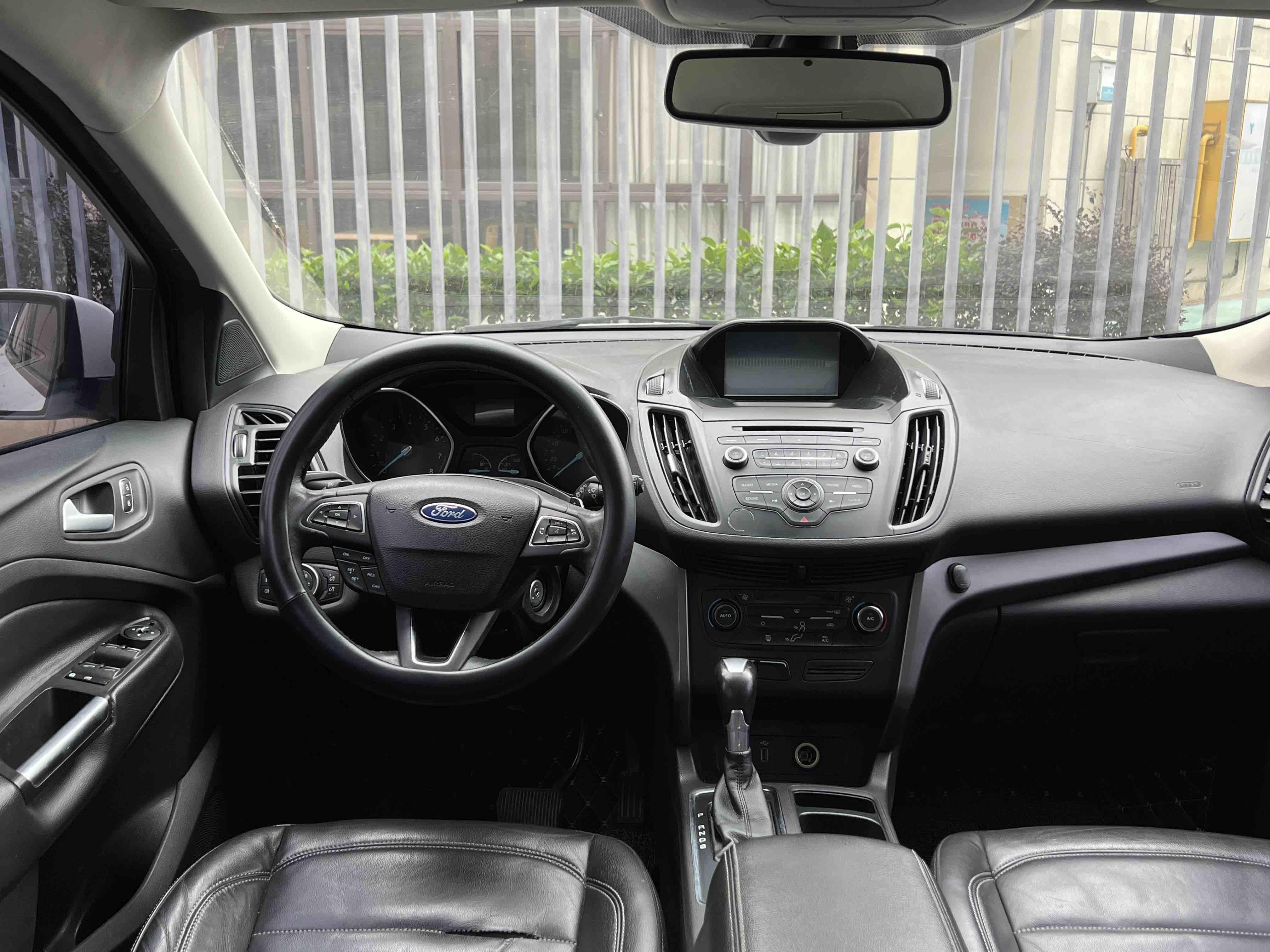 Ford Kuga 2017 car image #18