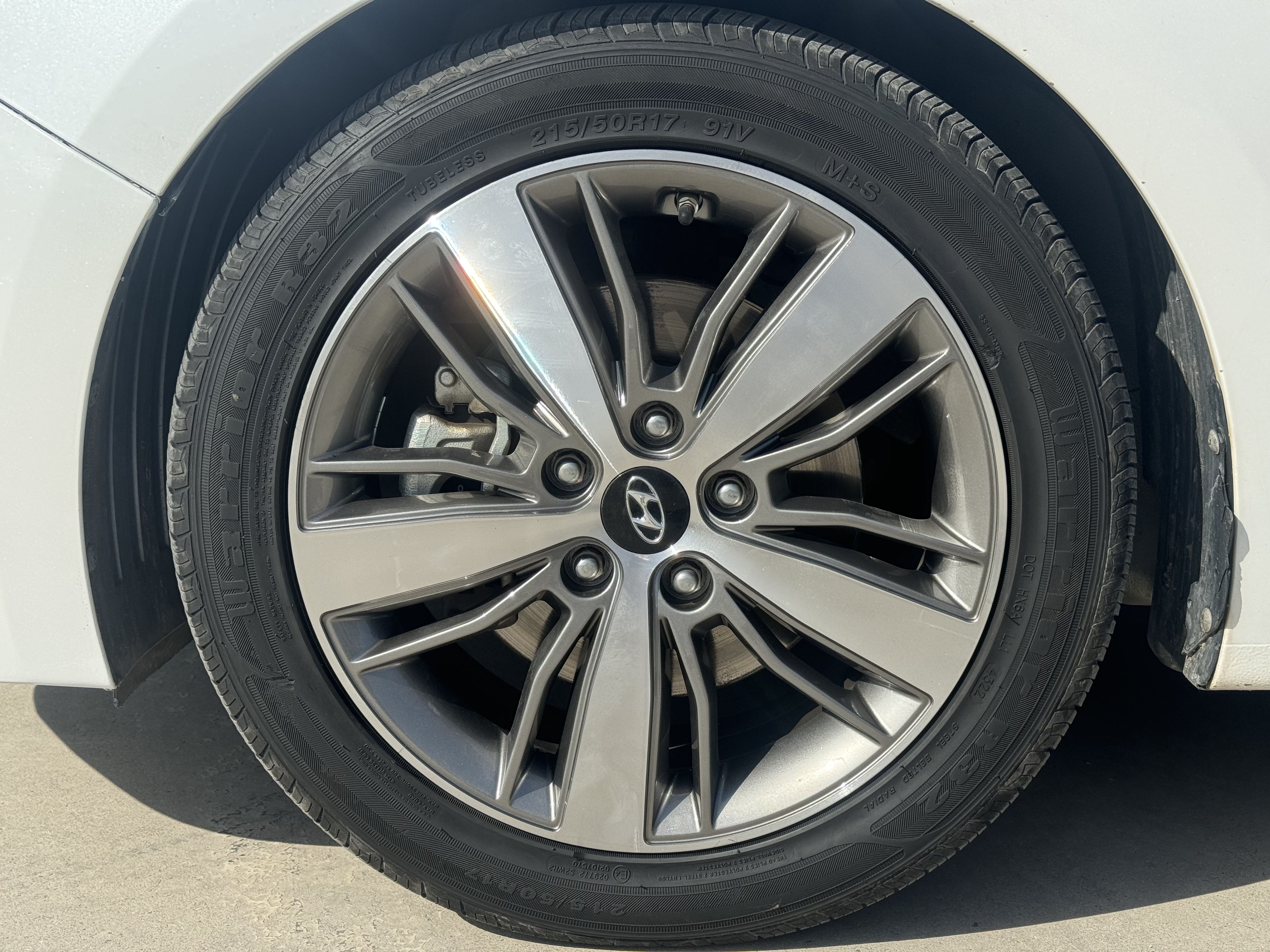 Hyundai Mistra 2016 car image #18