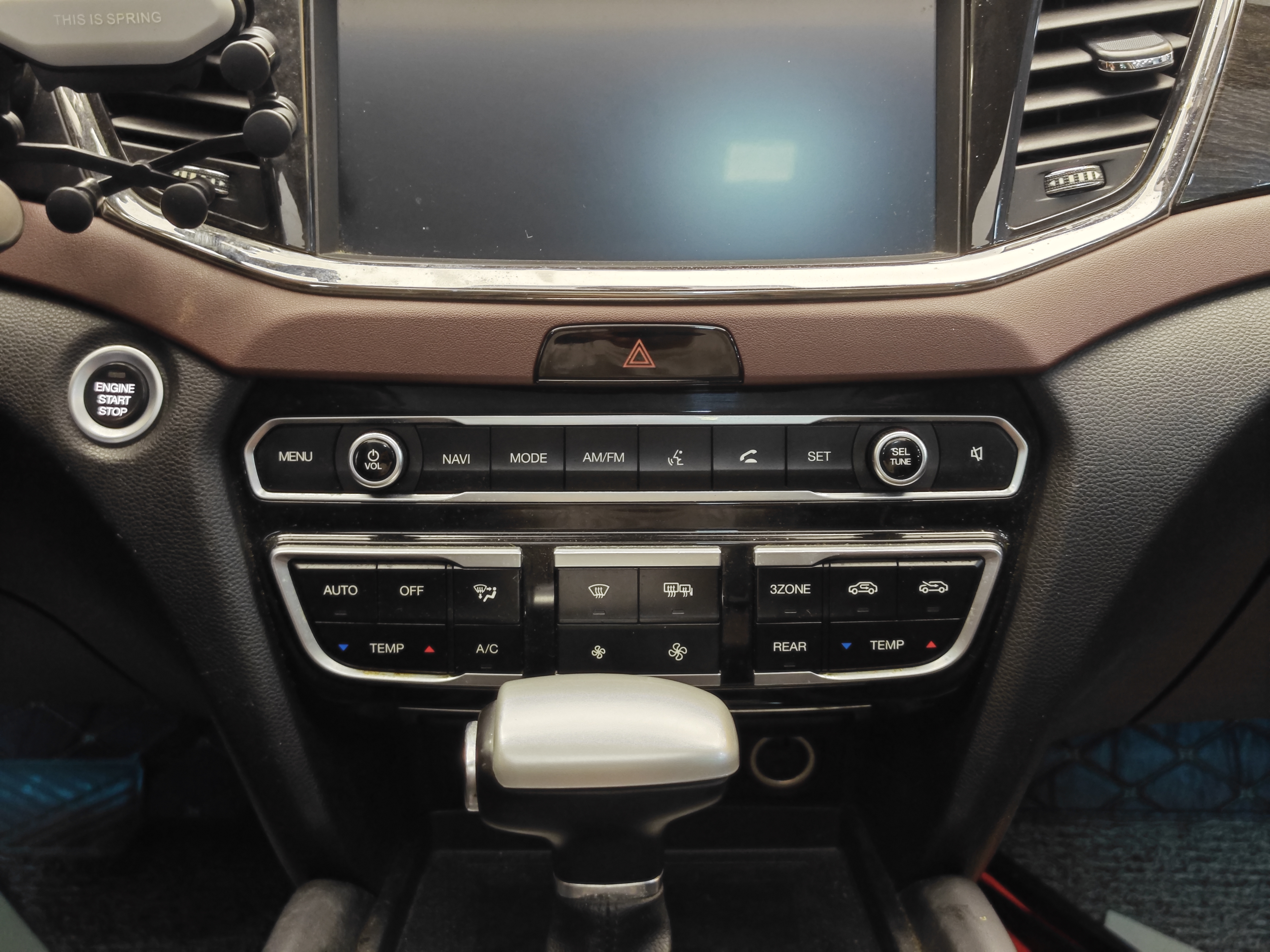 GAC Trumpchi GS8 2017 #18 GAC Trumpchi GS8 2017 car image #18