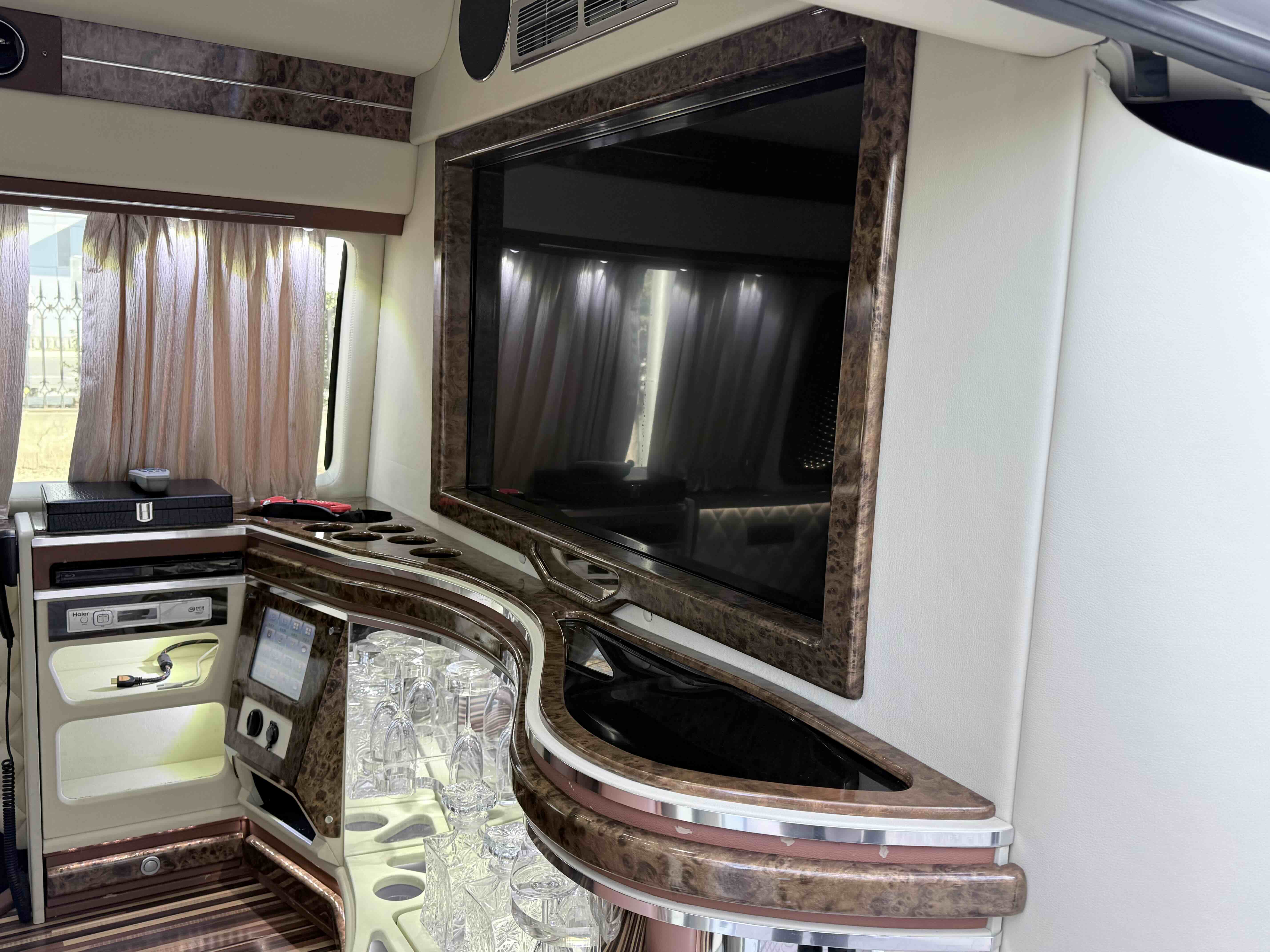 Ford E350 2015 #18 Ford E350 2015 car image #18