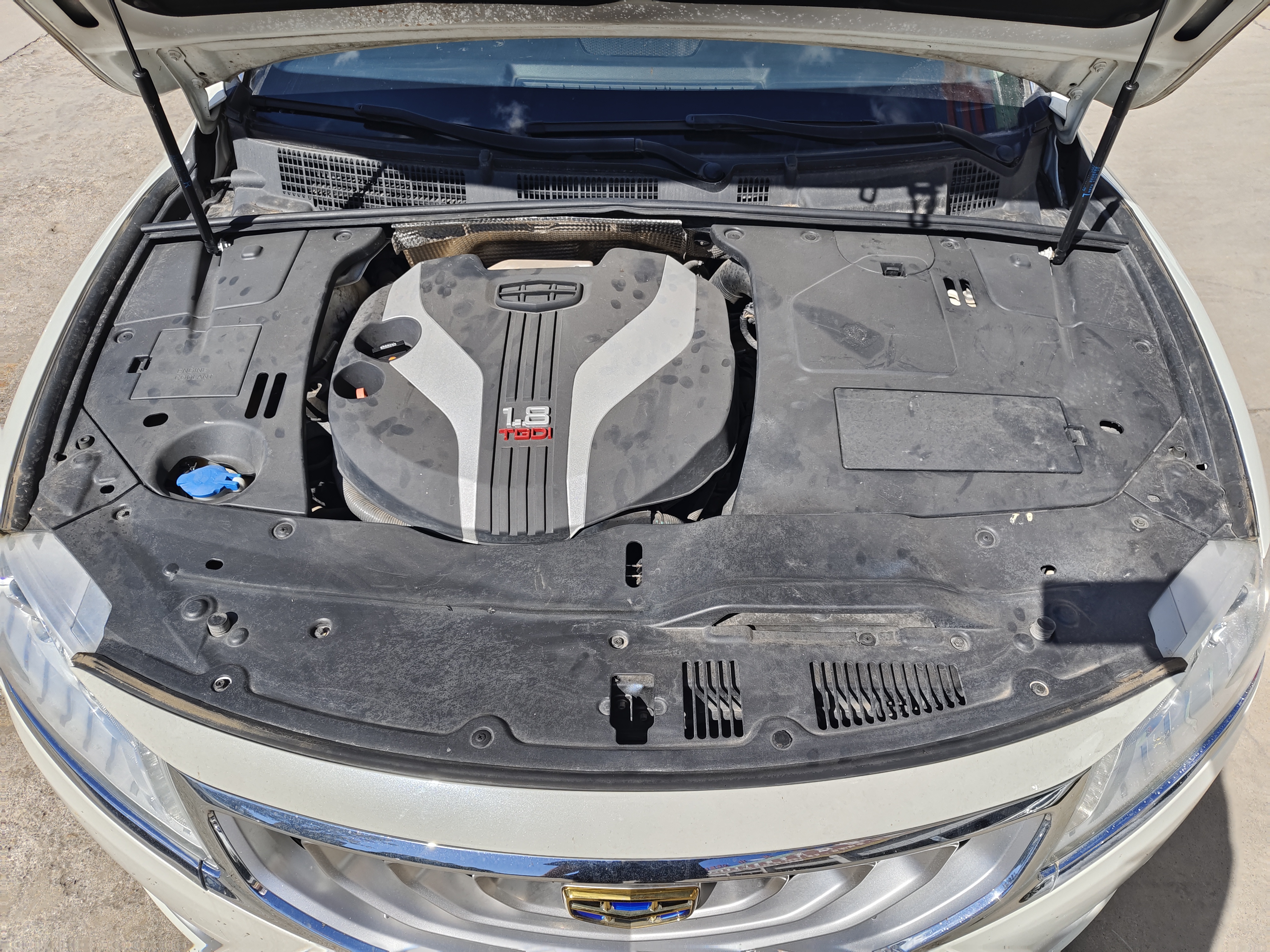 GEELY Ulion 2017 immagine di auto #18