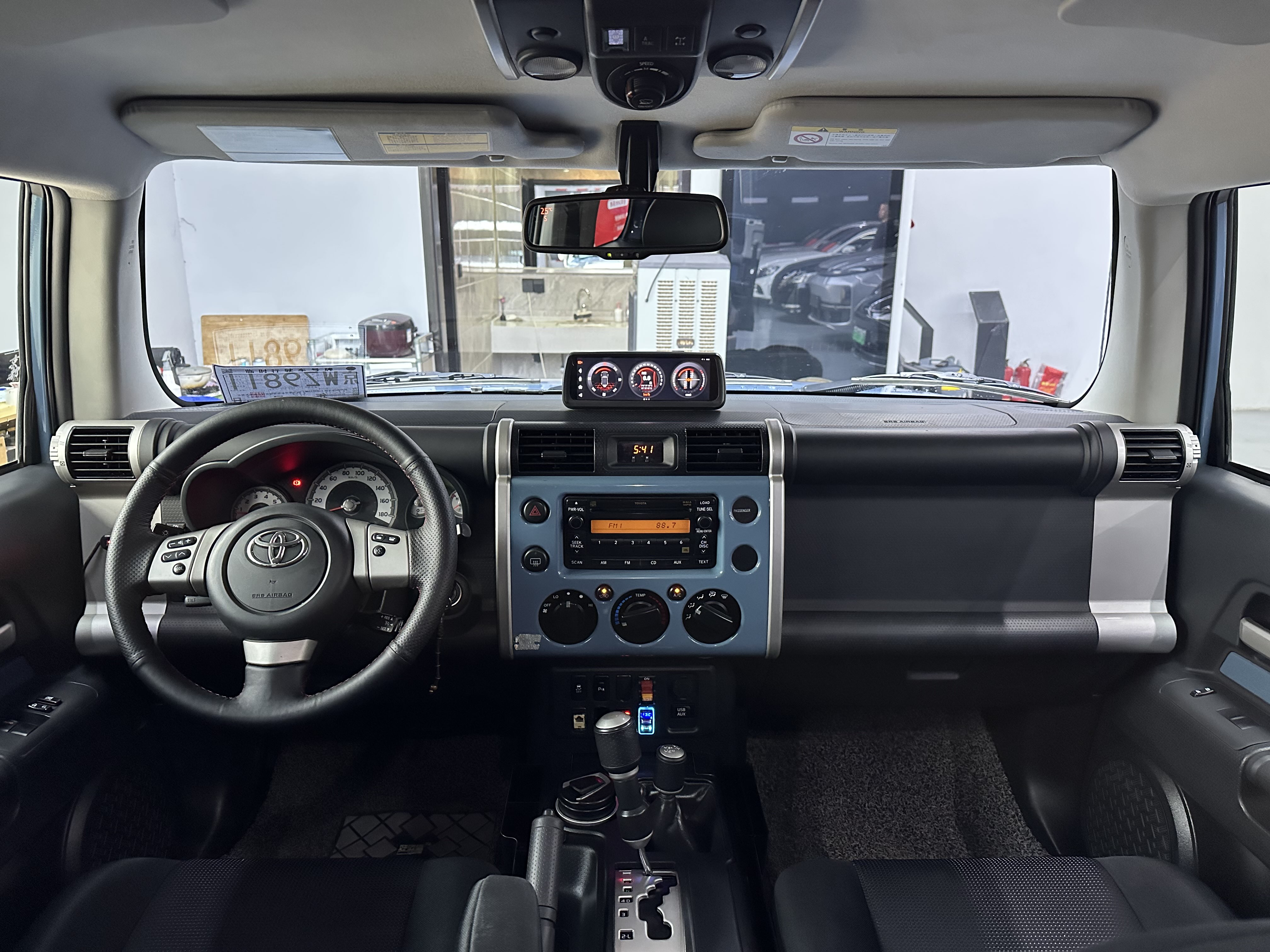 Toyota FJ Cruiser 2014 car image #18