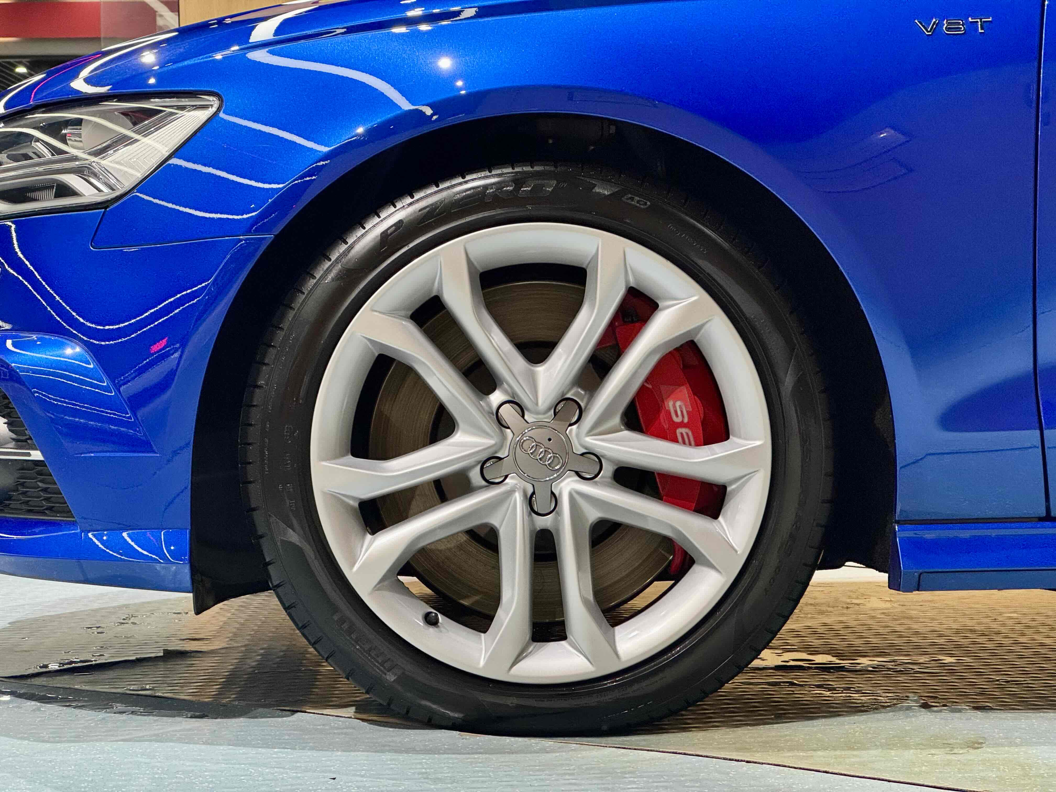 Audi S6 2018 car image #18