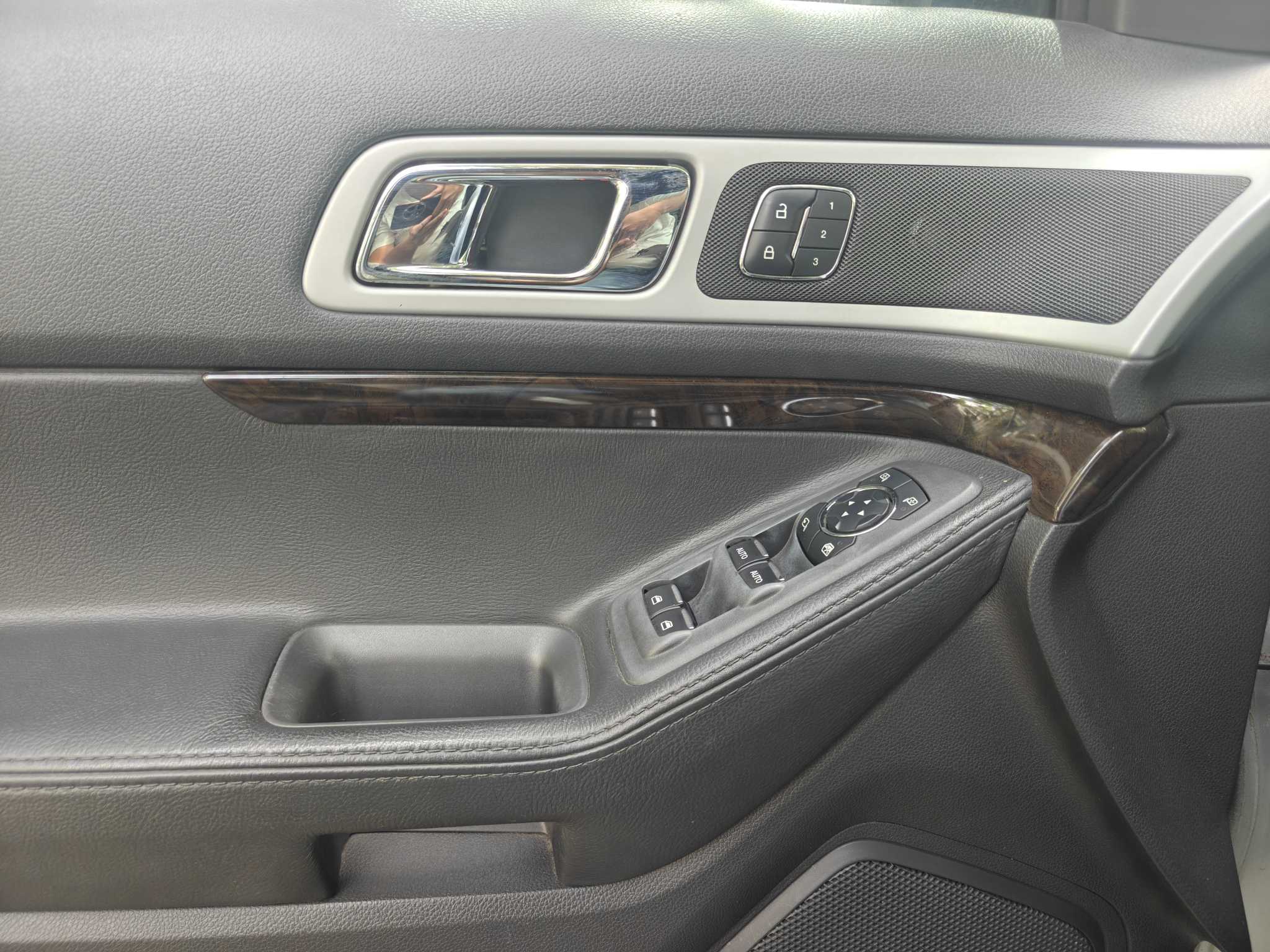 Ford Explorer (Imported) 2013 car image #18