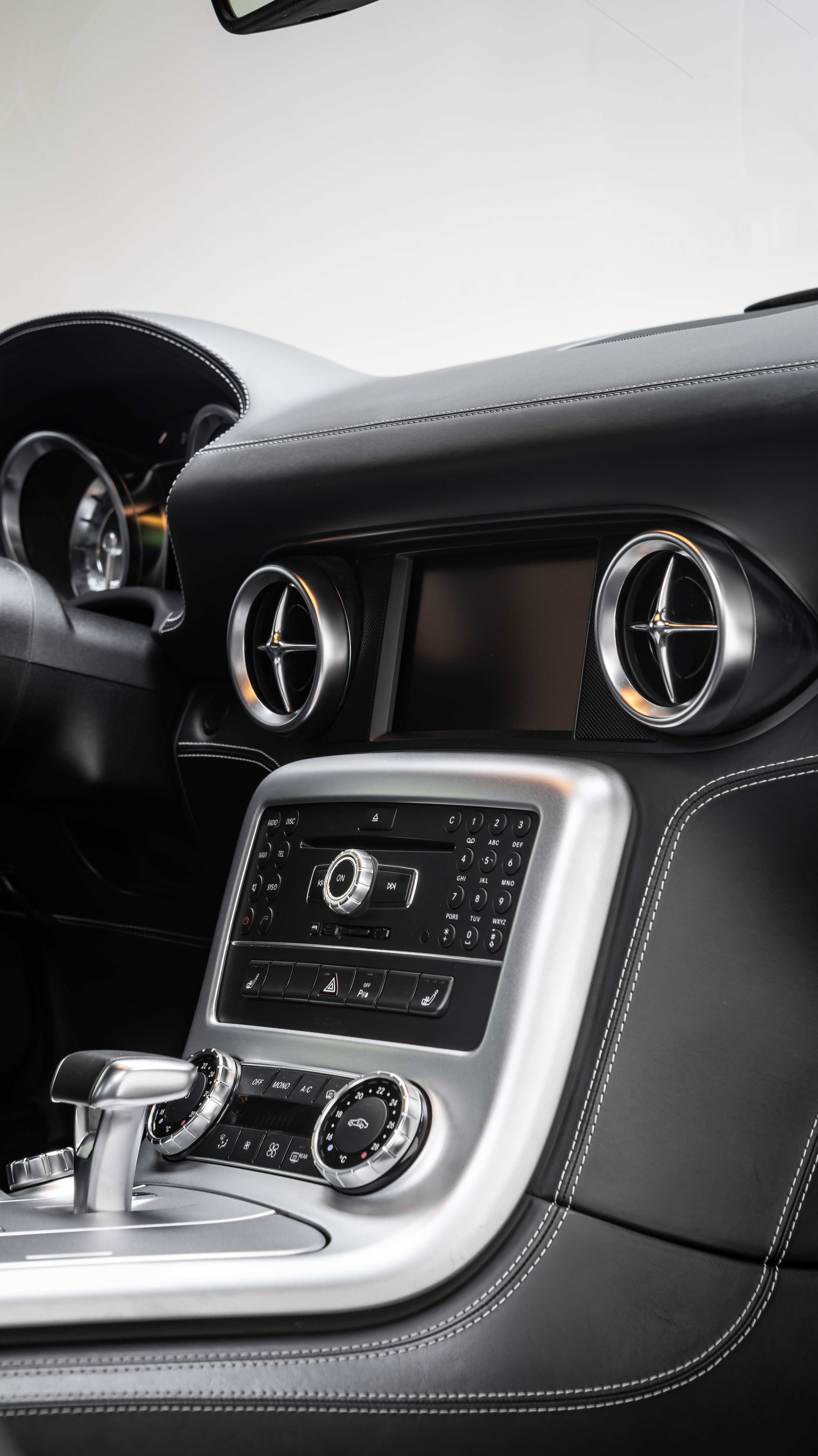 Mercedes-Benz SLS AMG 2015 #18 Mercedes-Benz SLS AMG 2015 car image #18