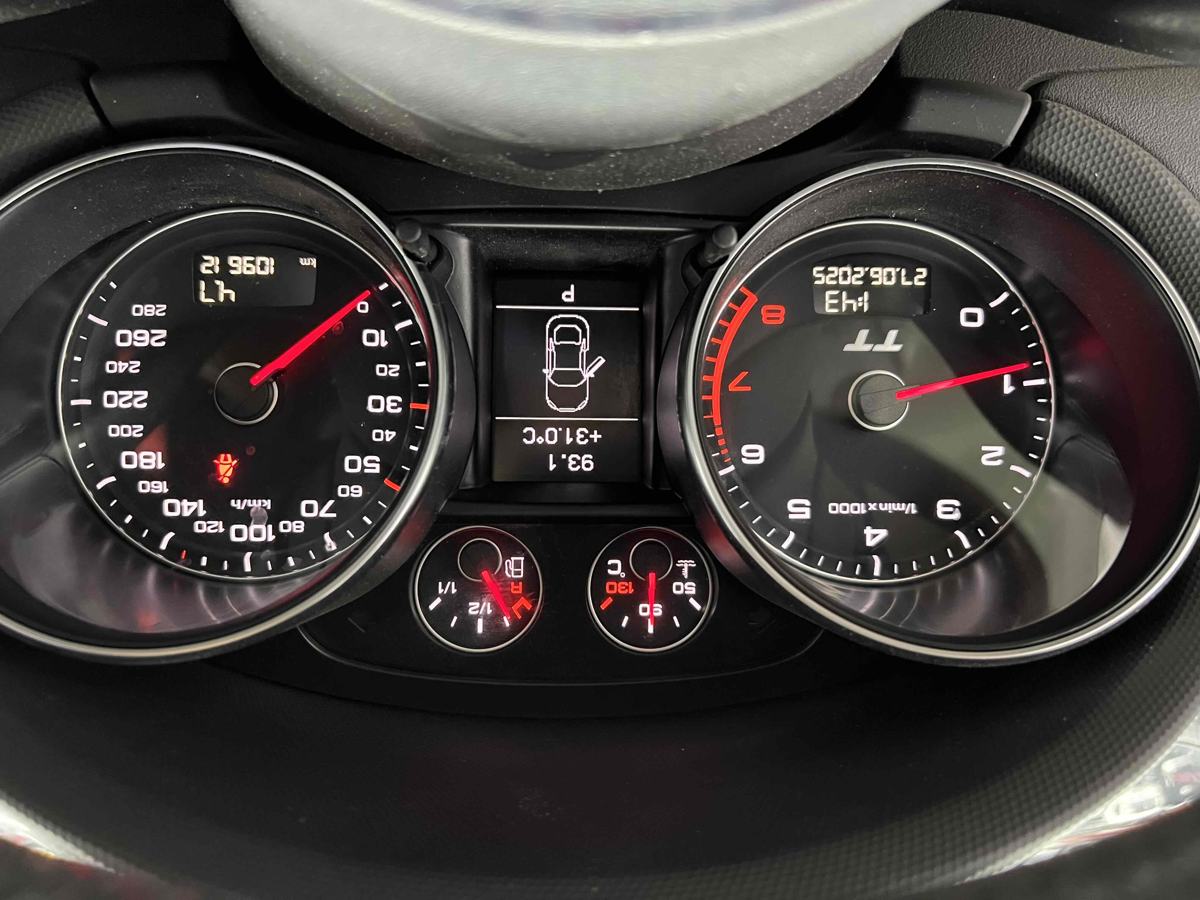 Audi TT 2012 #18 Audi TT 2012 car image #18