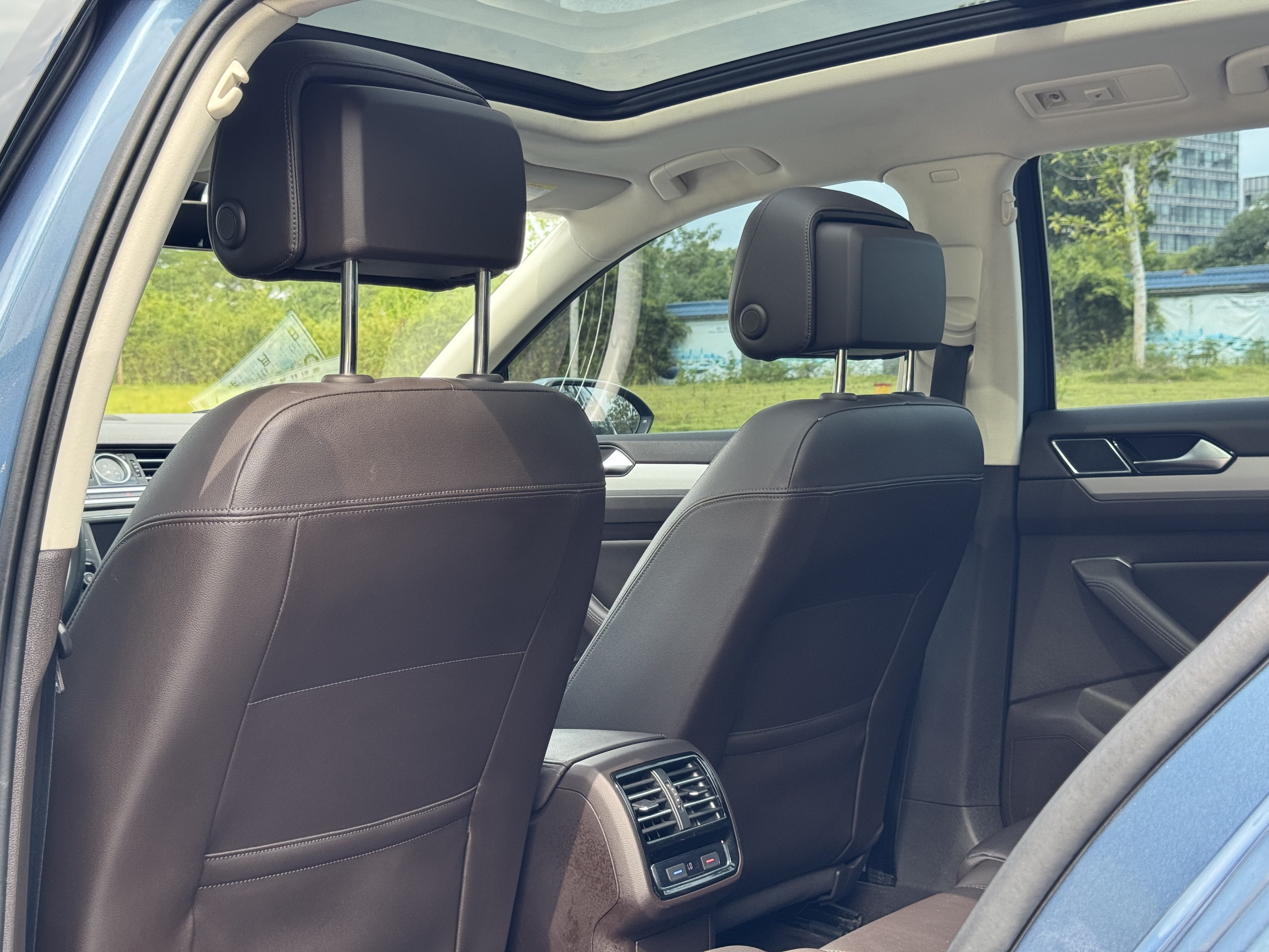 Volkswagen Passat Variant 2017 изображение автомобиля #18