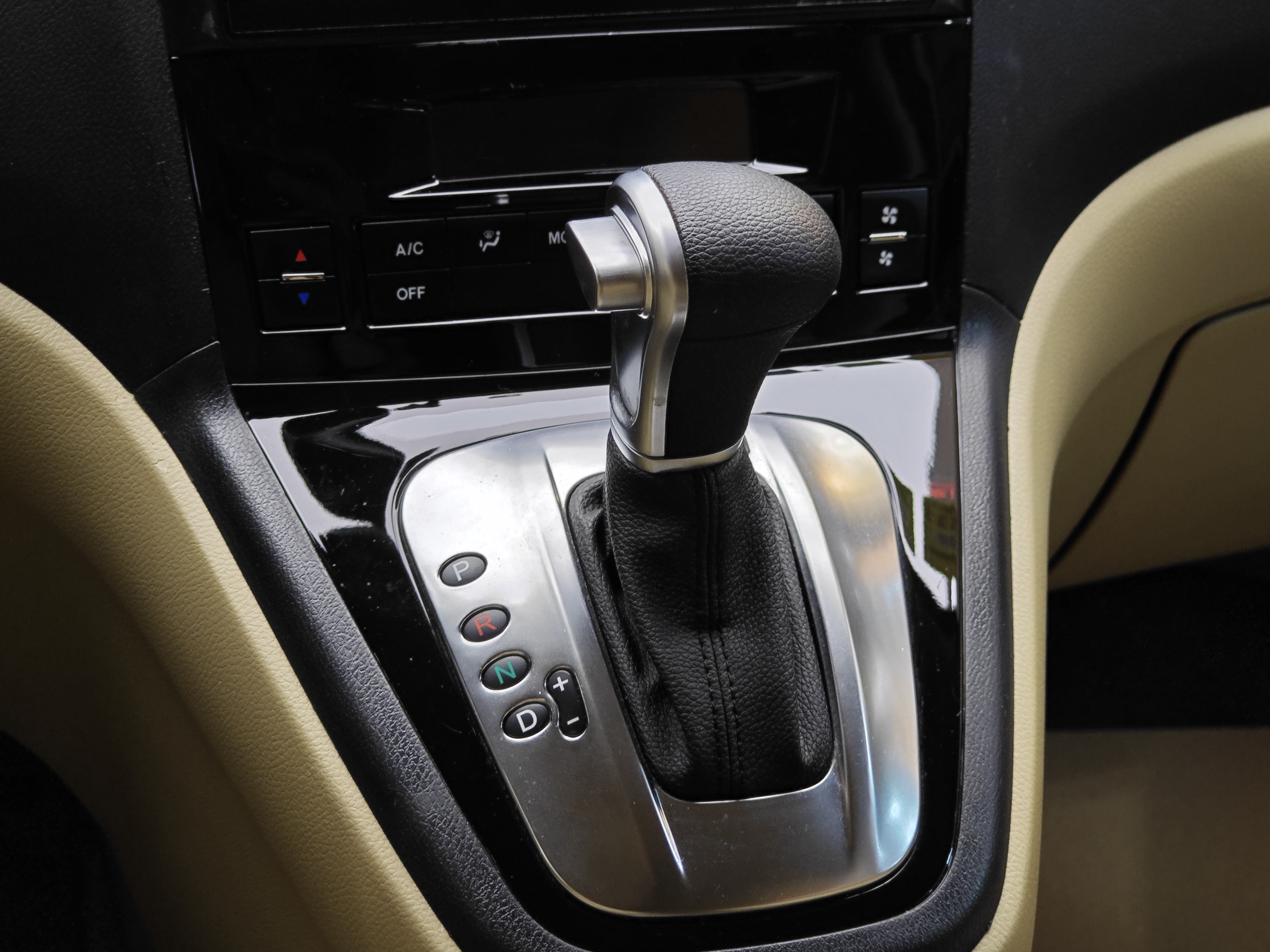 Haval H6 2013 car image #18