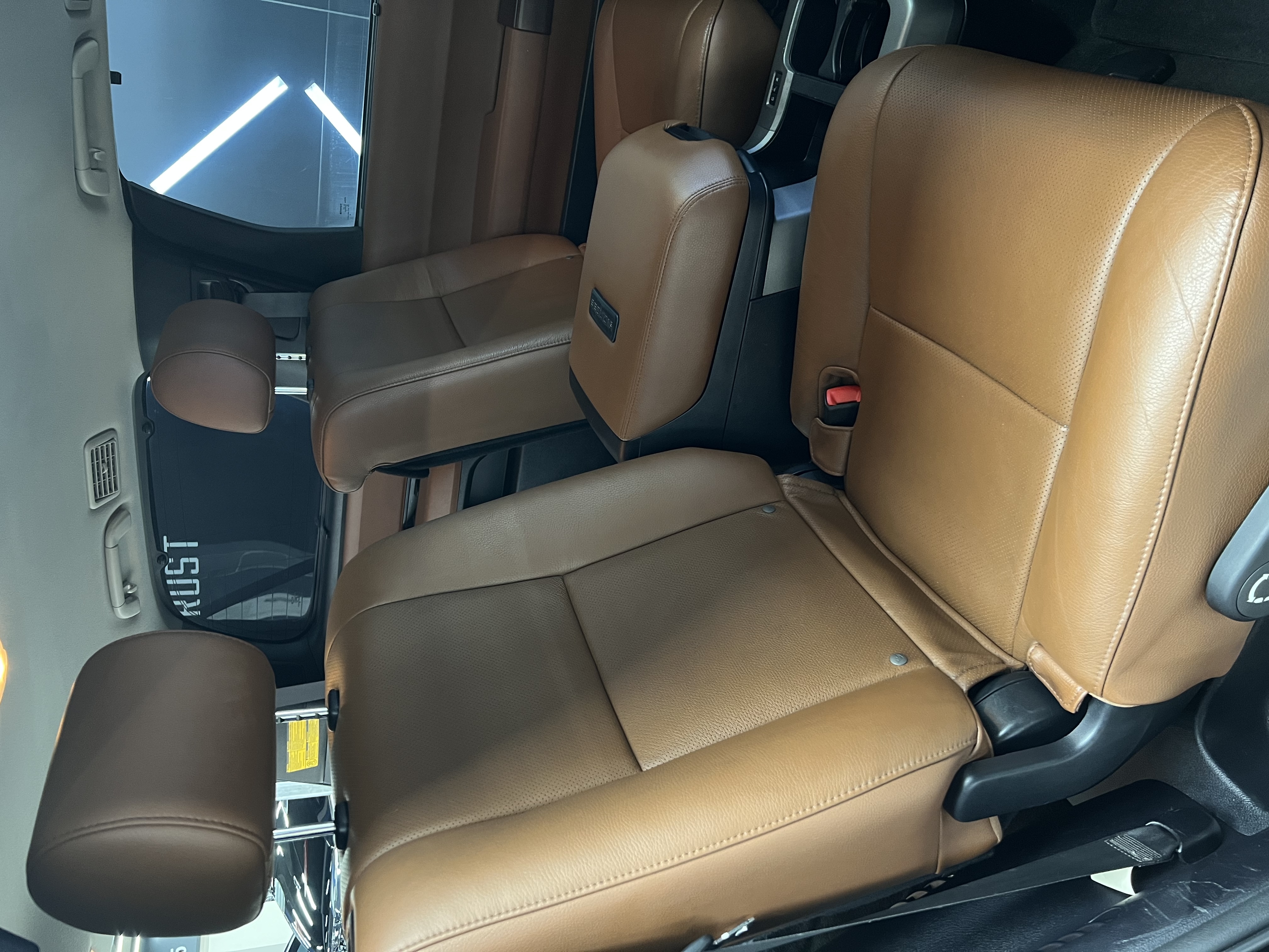 丰田 红杉 2011 汽车图片 #18