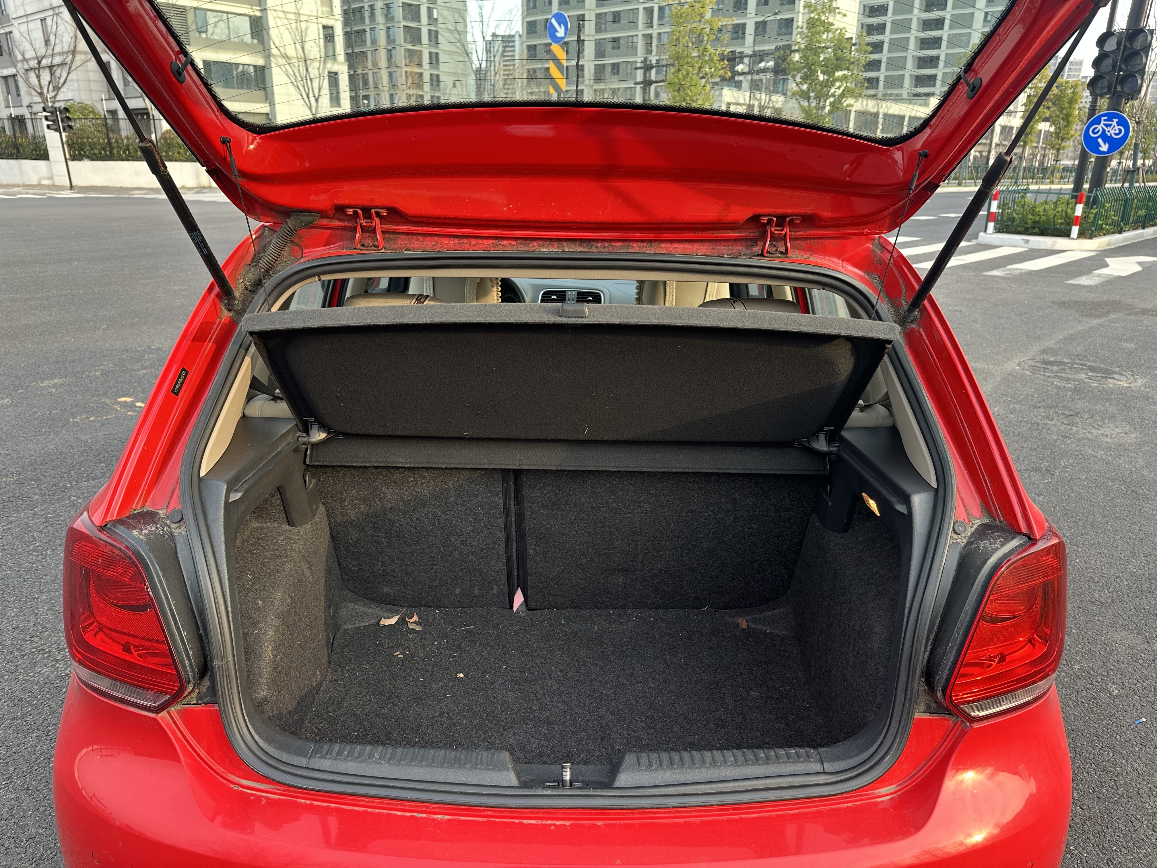Polo 2014 car image #18