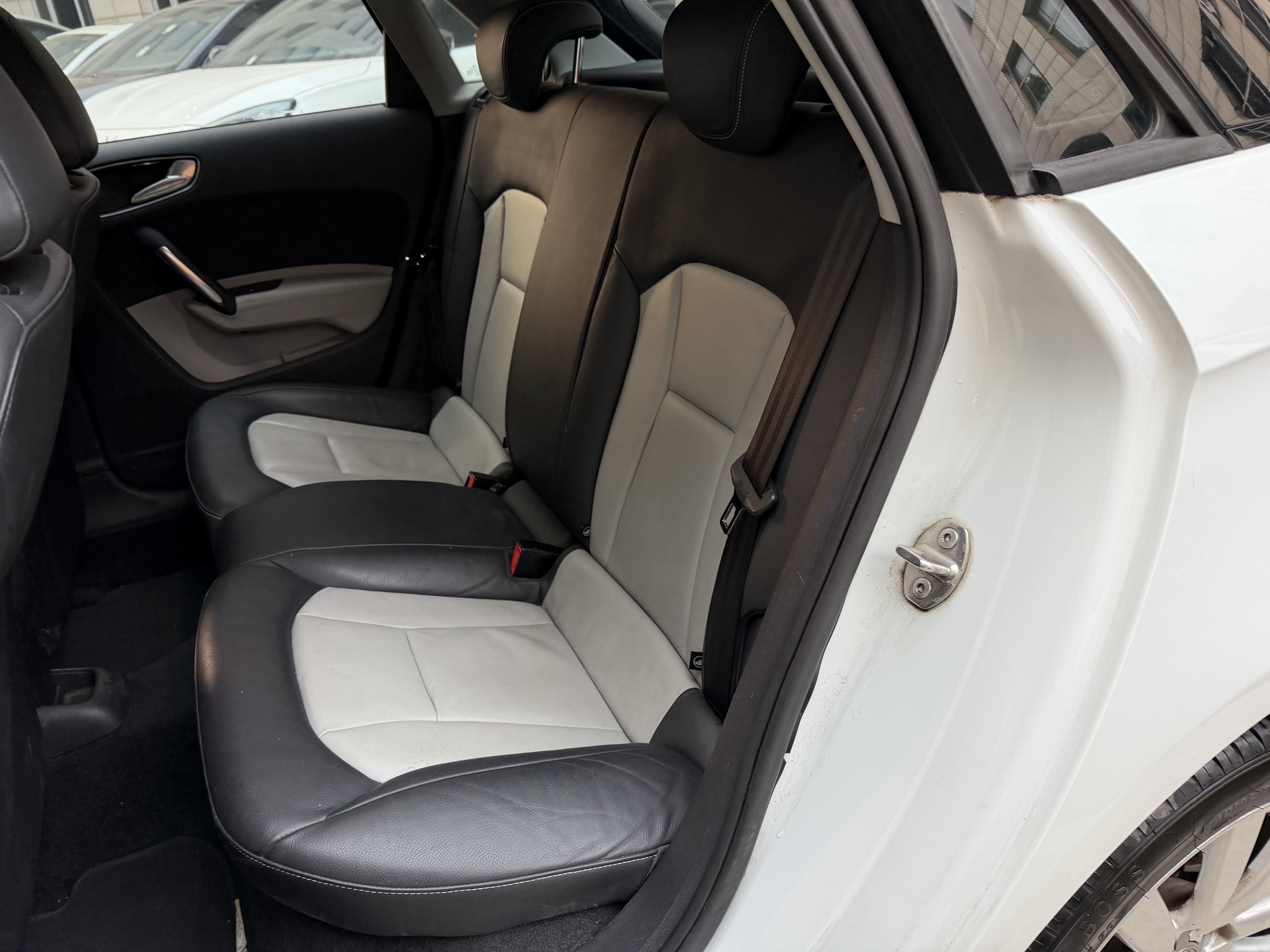 Audi A1 2014 car image #18