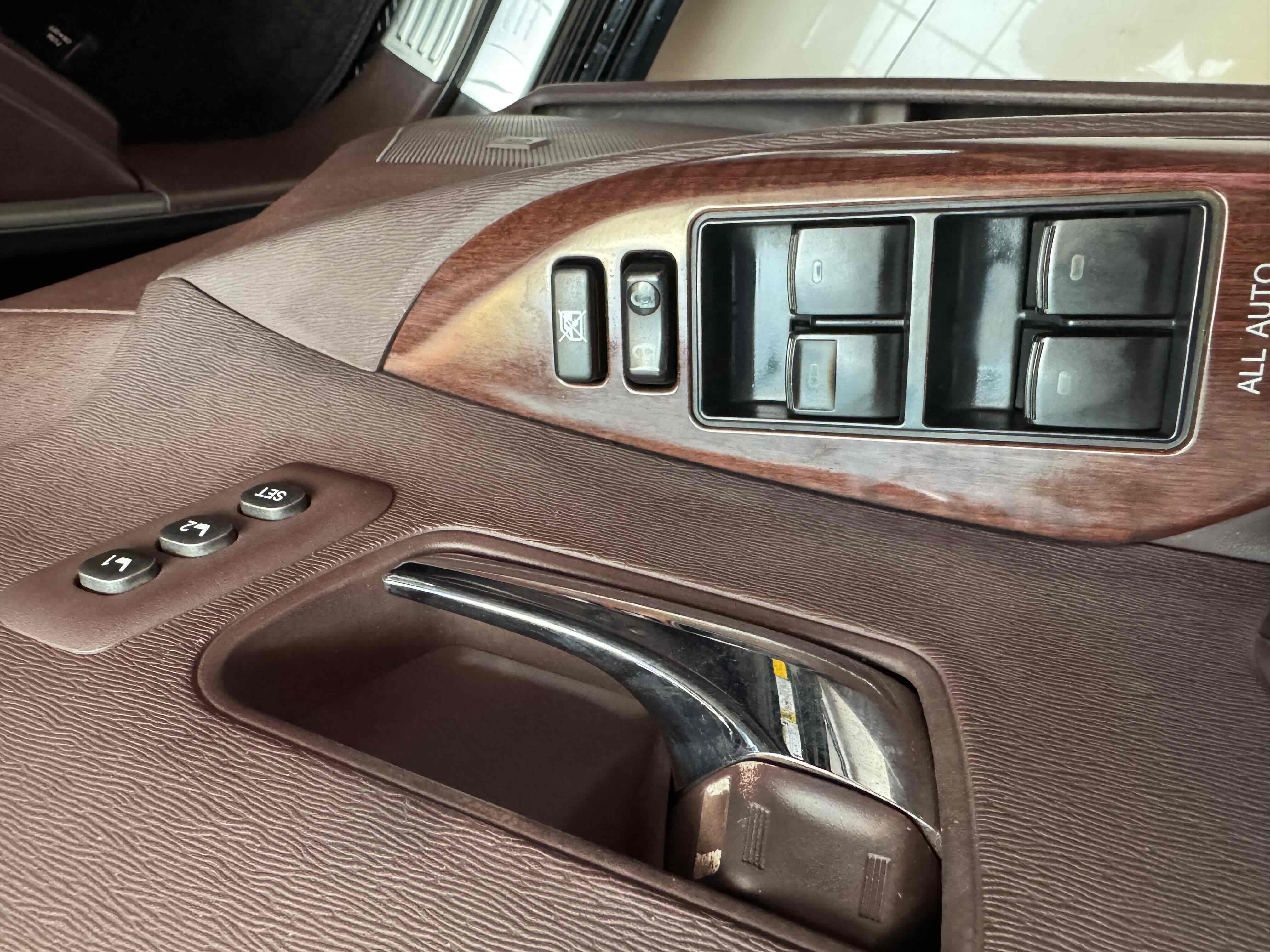 Toyota SIENNA 2011 car image #18