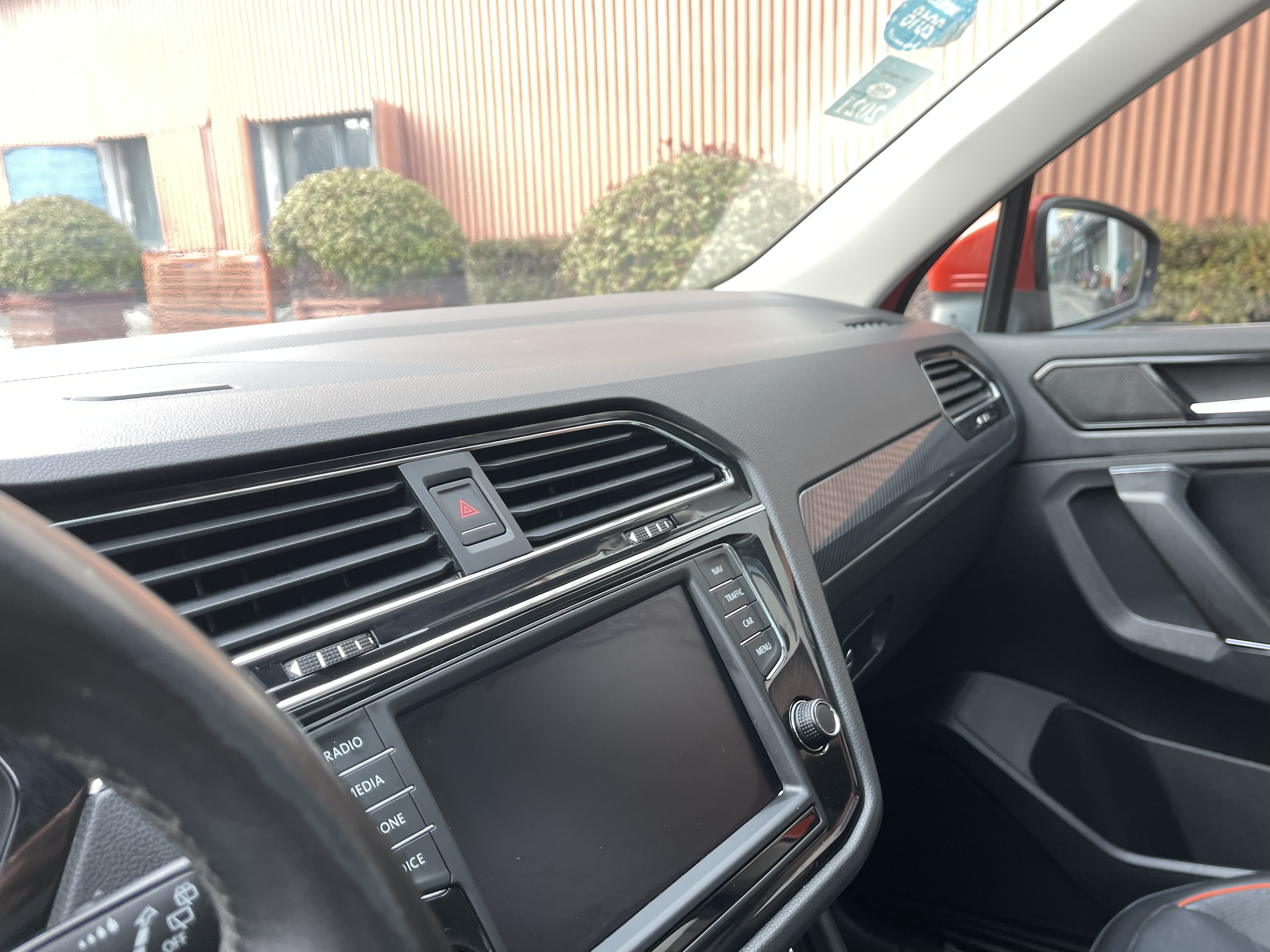 Volkswagen Tiguan L 2017 immagine di auto #18