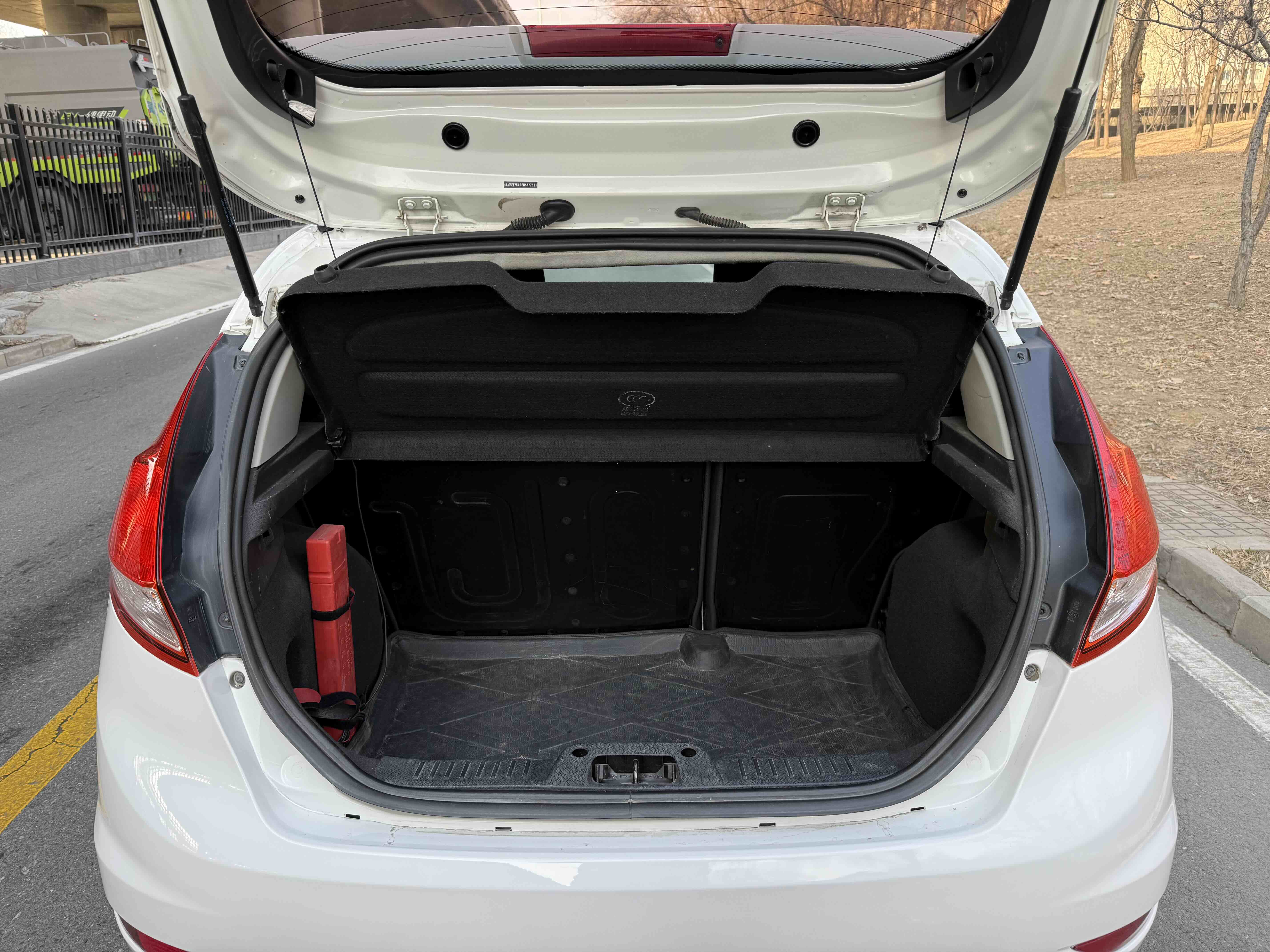 Ford Fiesta 2014 car image #18