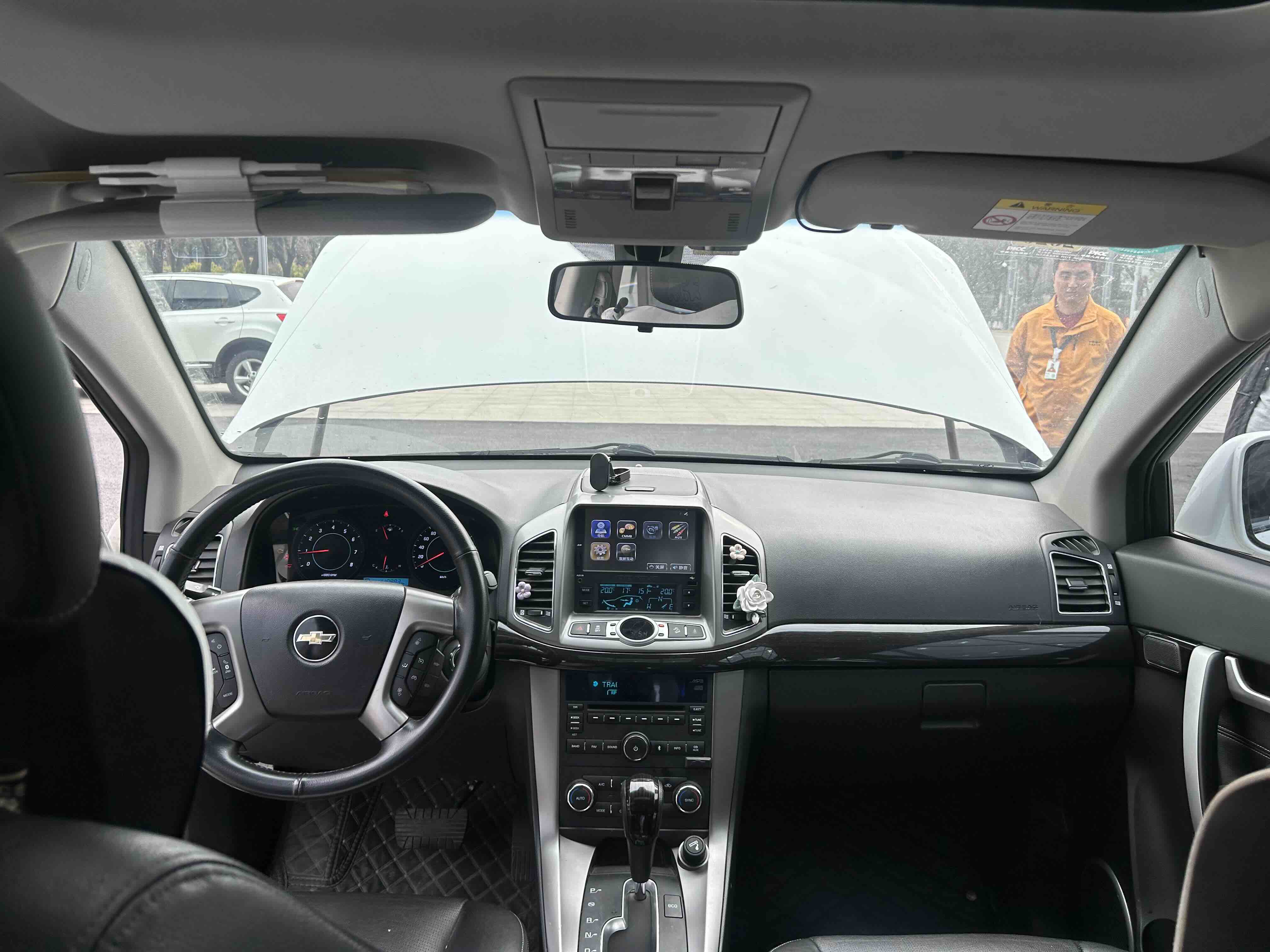 Chevrolet Captiva 2016 car image #18