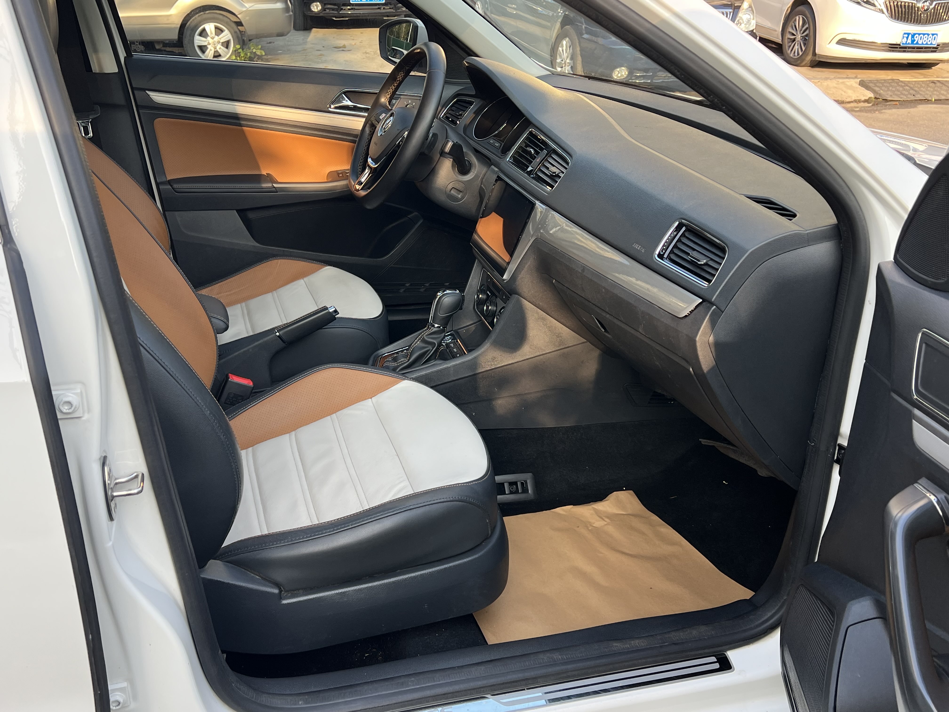 Volkswagen Cross Lavida 2018 immagine di auto #18