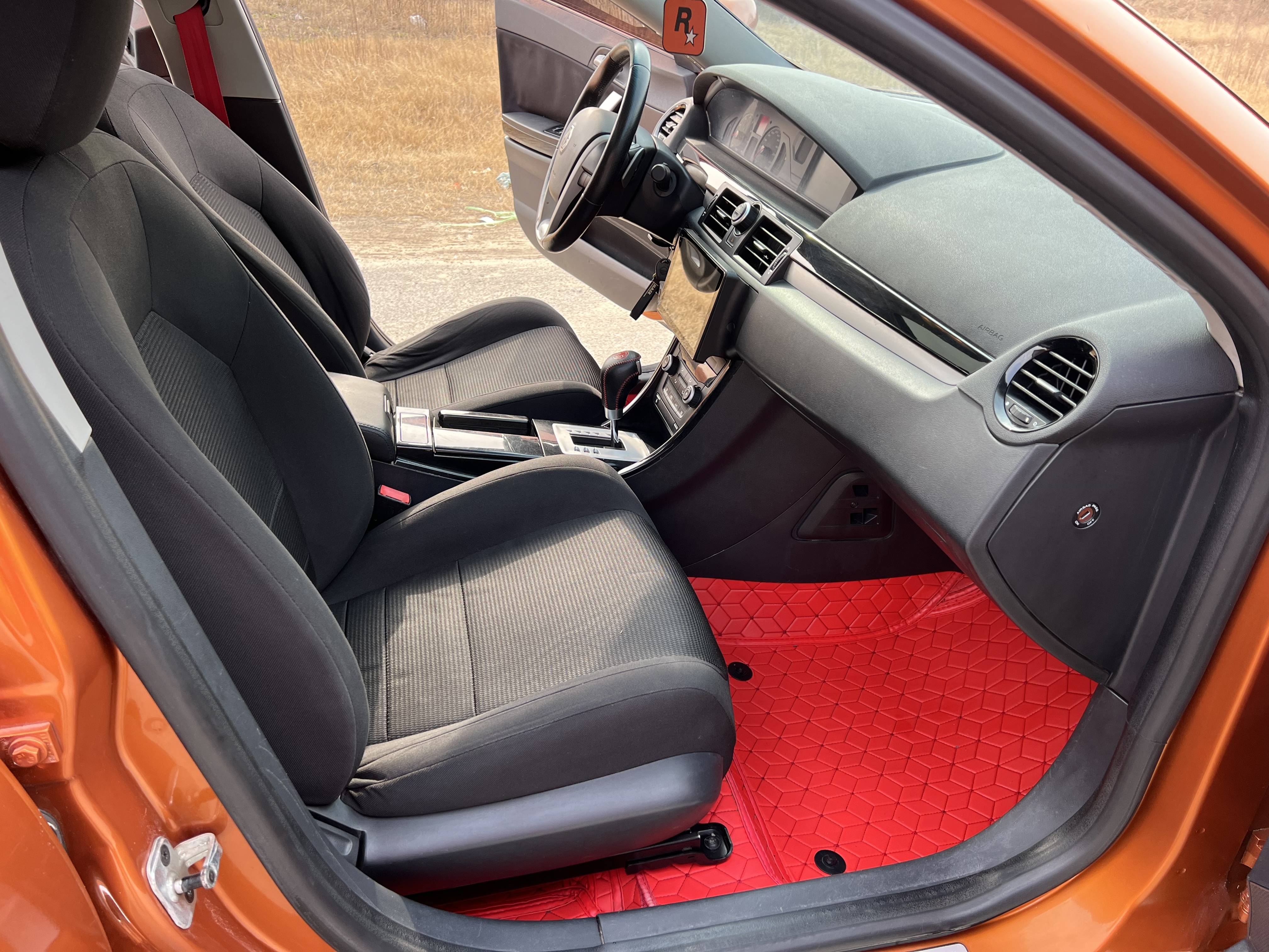 MG 6 2011 car image #18