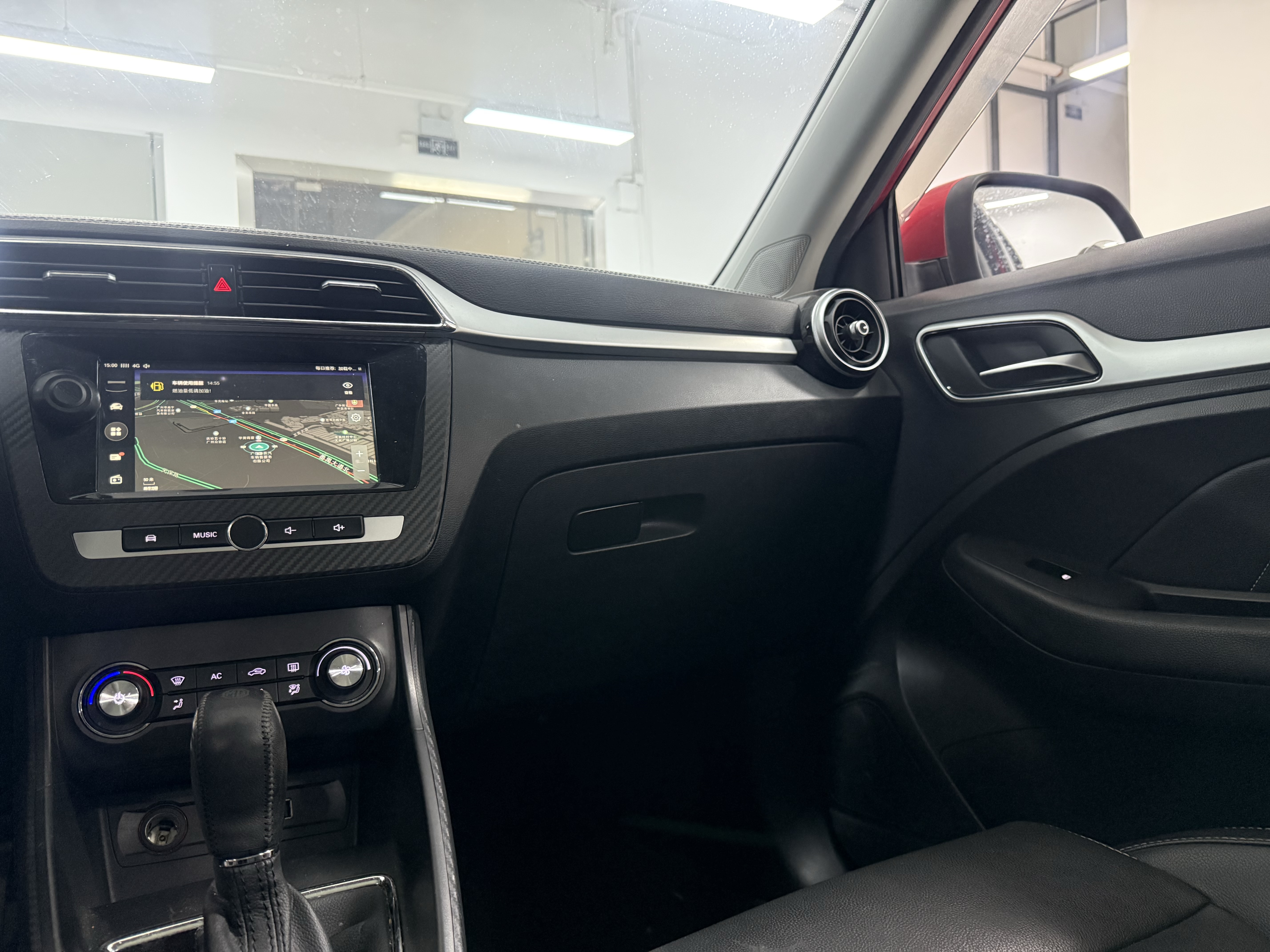 MG ZS 2017 car image #18