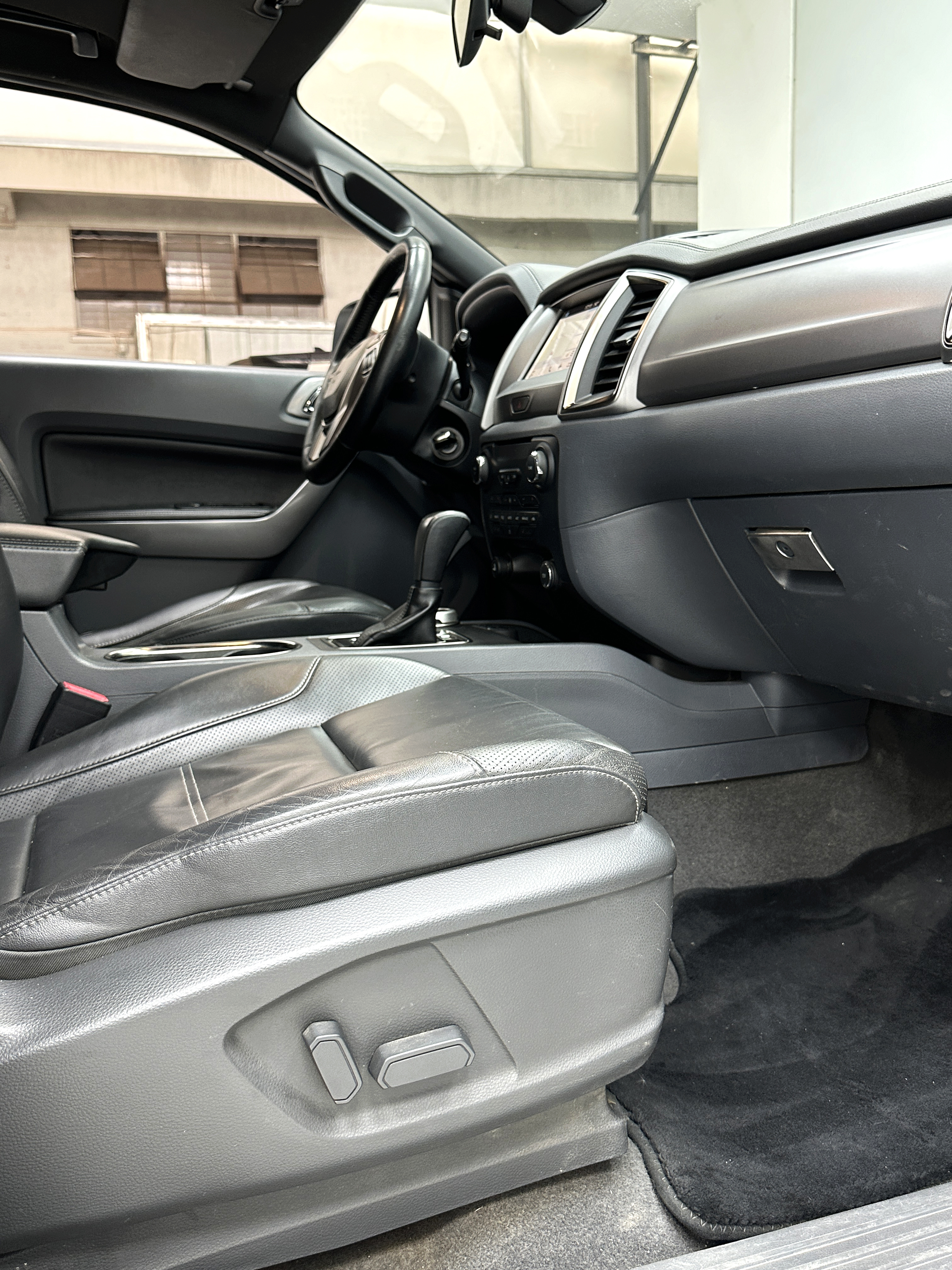 Ford Everest 2018 car image #18