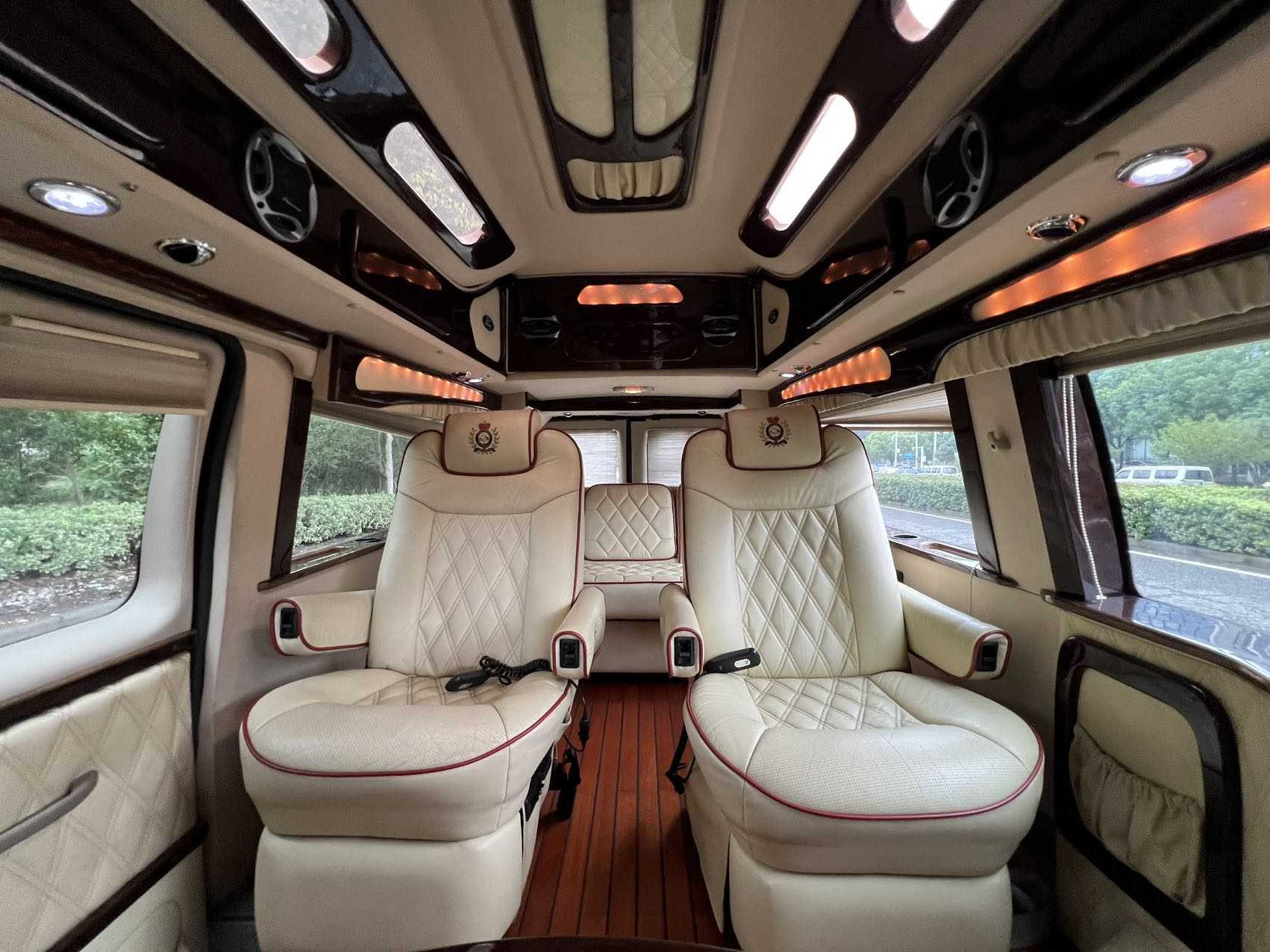 Ford E350 2010 image de voiture #18