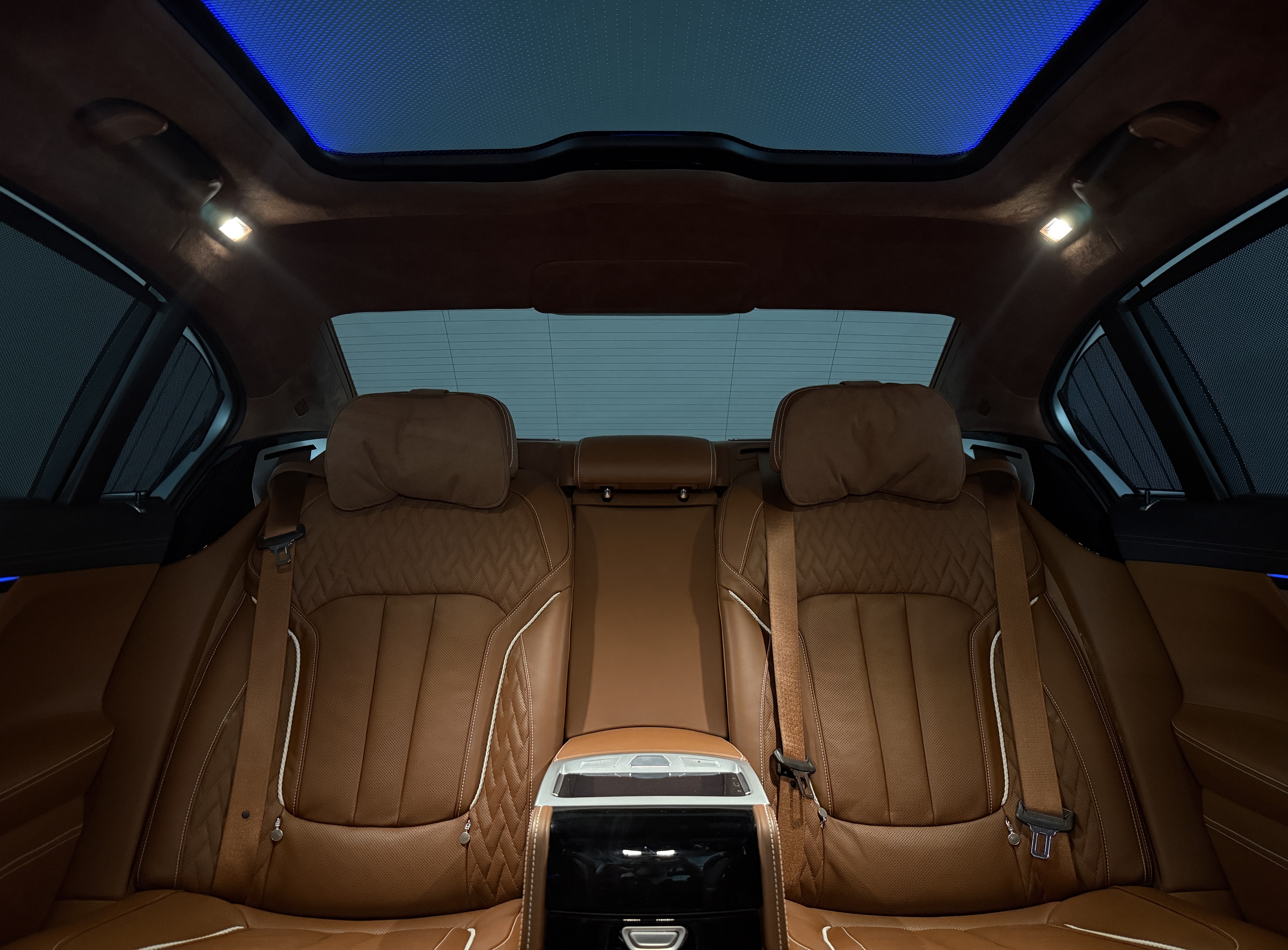 BMW 7 Series 2019 #18 BMW 7 Series 2019 car image #18
