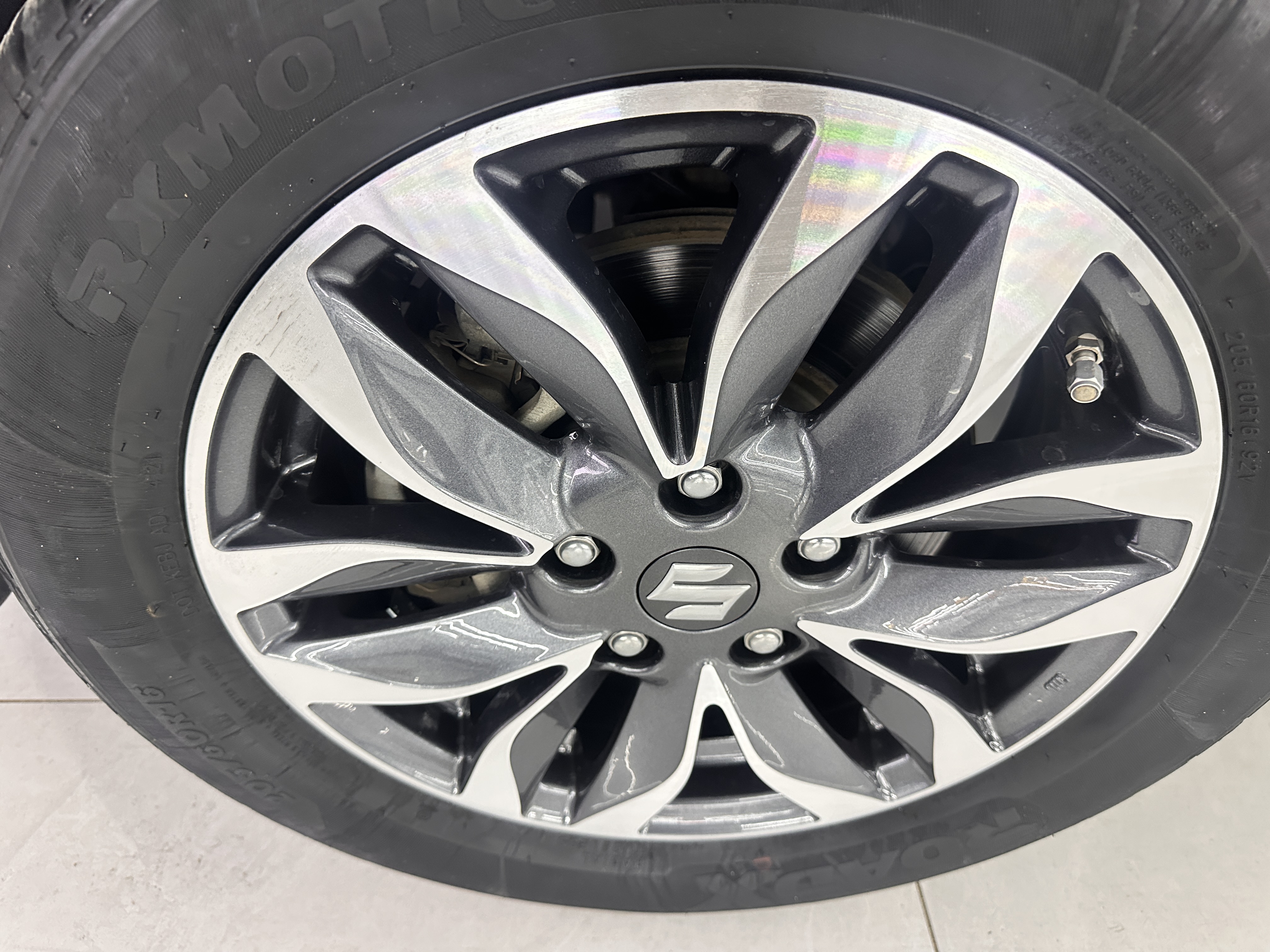 Suzuki SX4 S-CROSS 2019 image de voiture #18