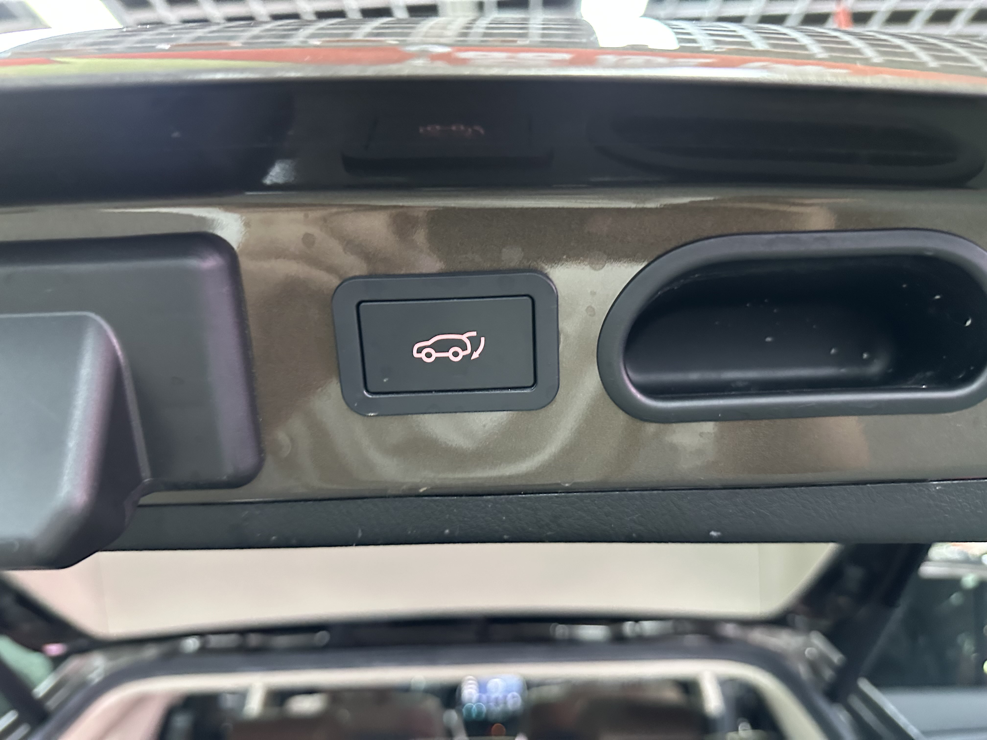 BYD Tang New Energy 2017 #18 BYD Tang New Energy 2017 car image #18