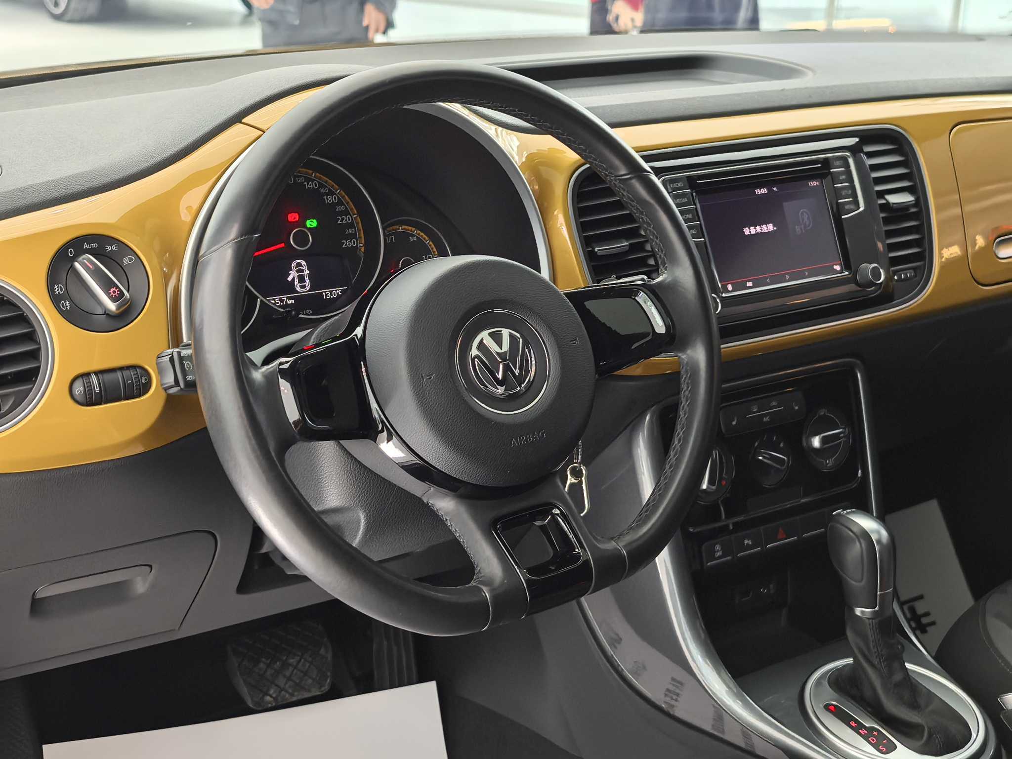 Volkswagen Beetle 2018 immagine di auto #18