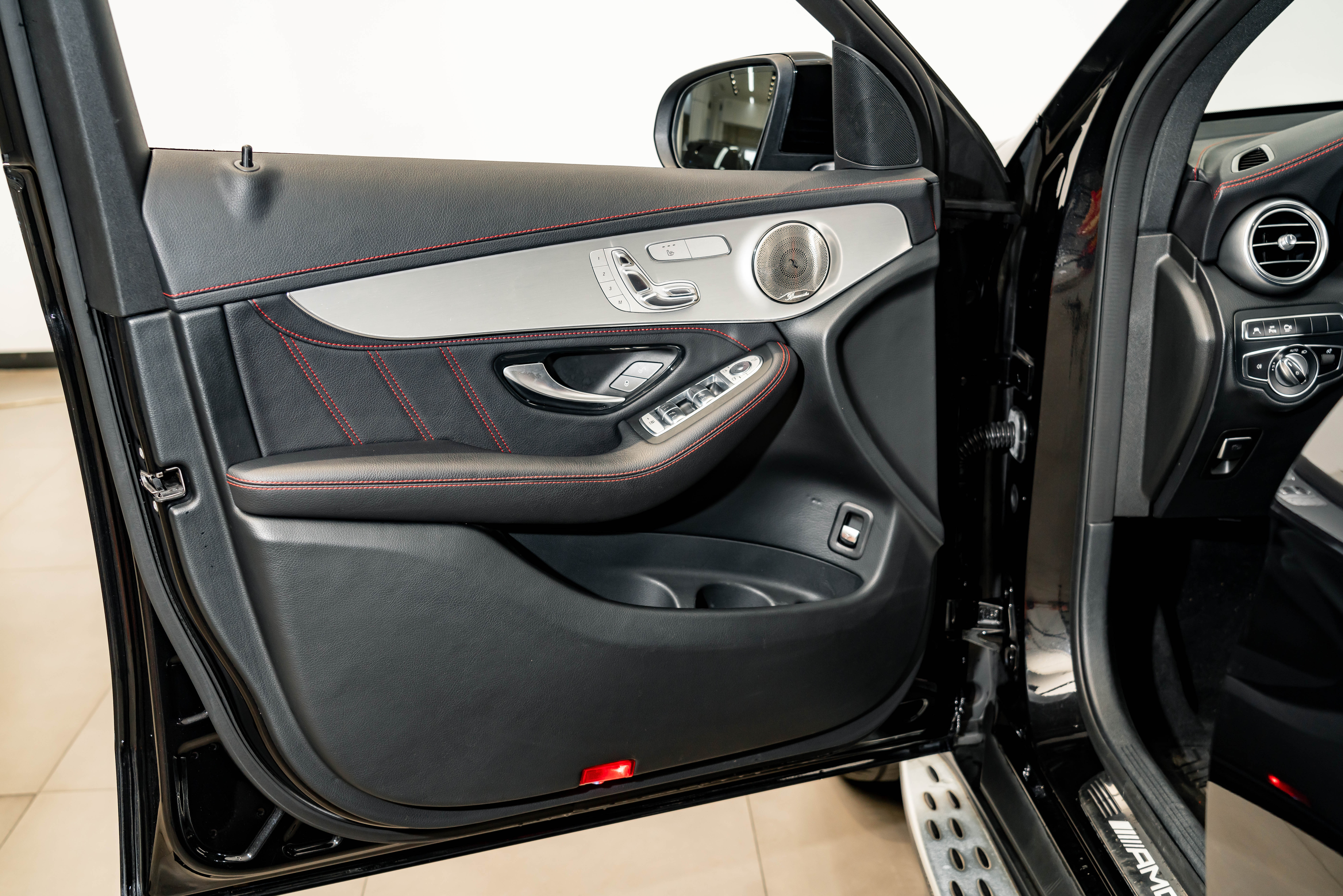 Mercedes-Benz GLC AMG 2019 immagine di auto #18