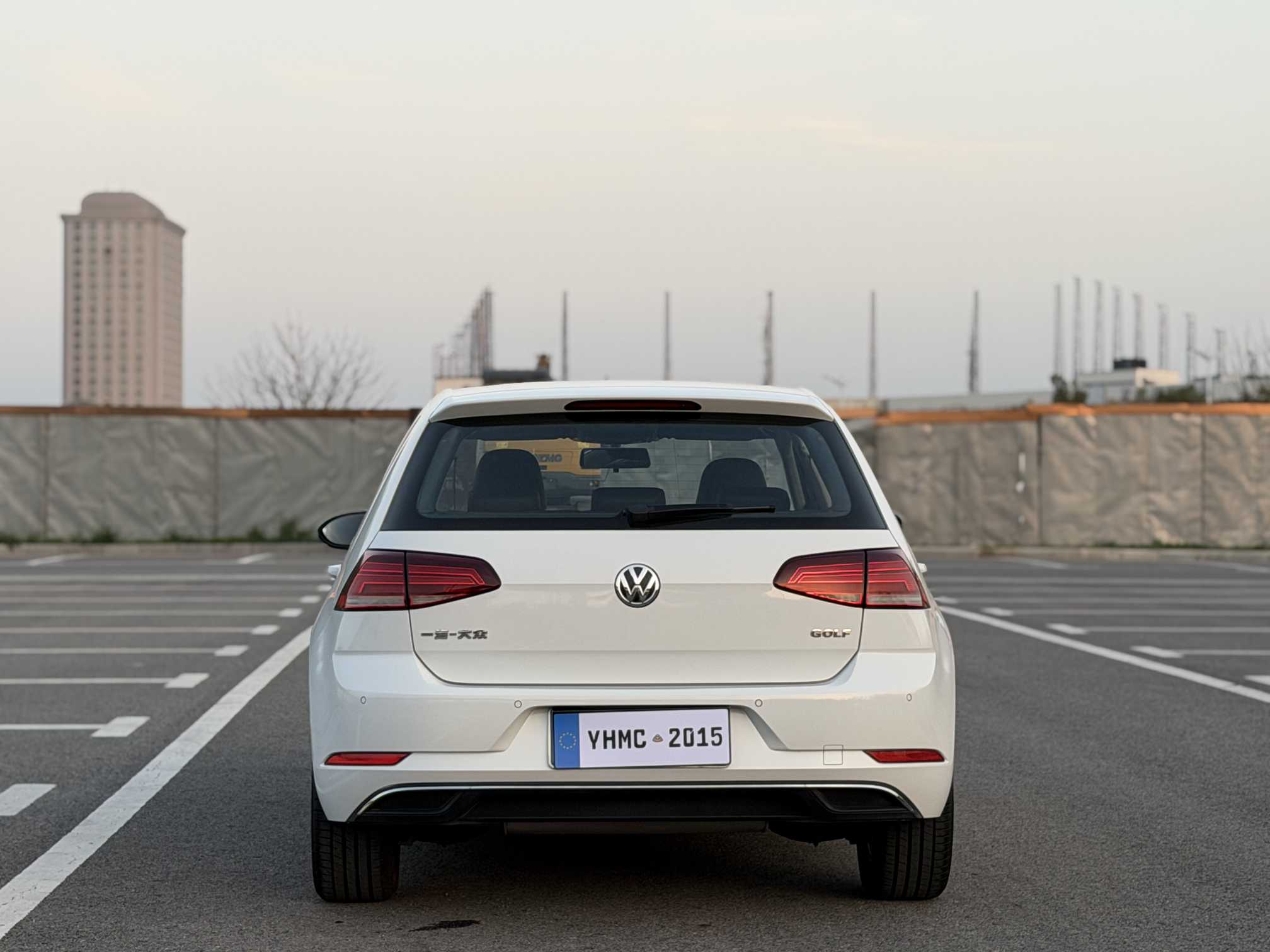 Volkswagen Golf 2018 car image #18