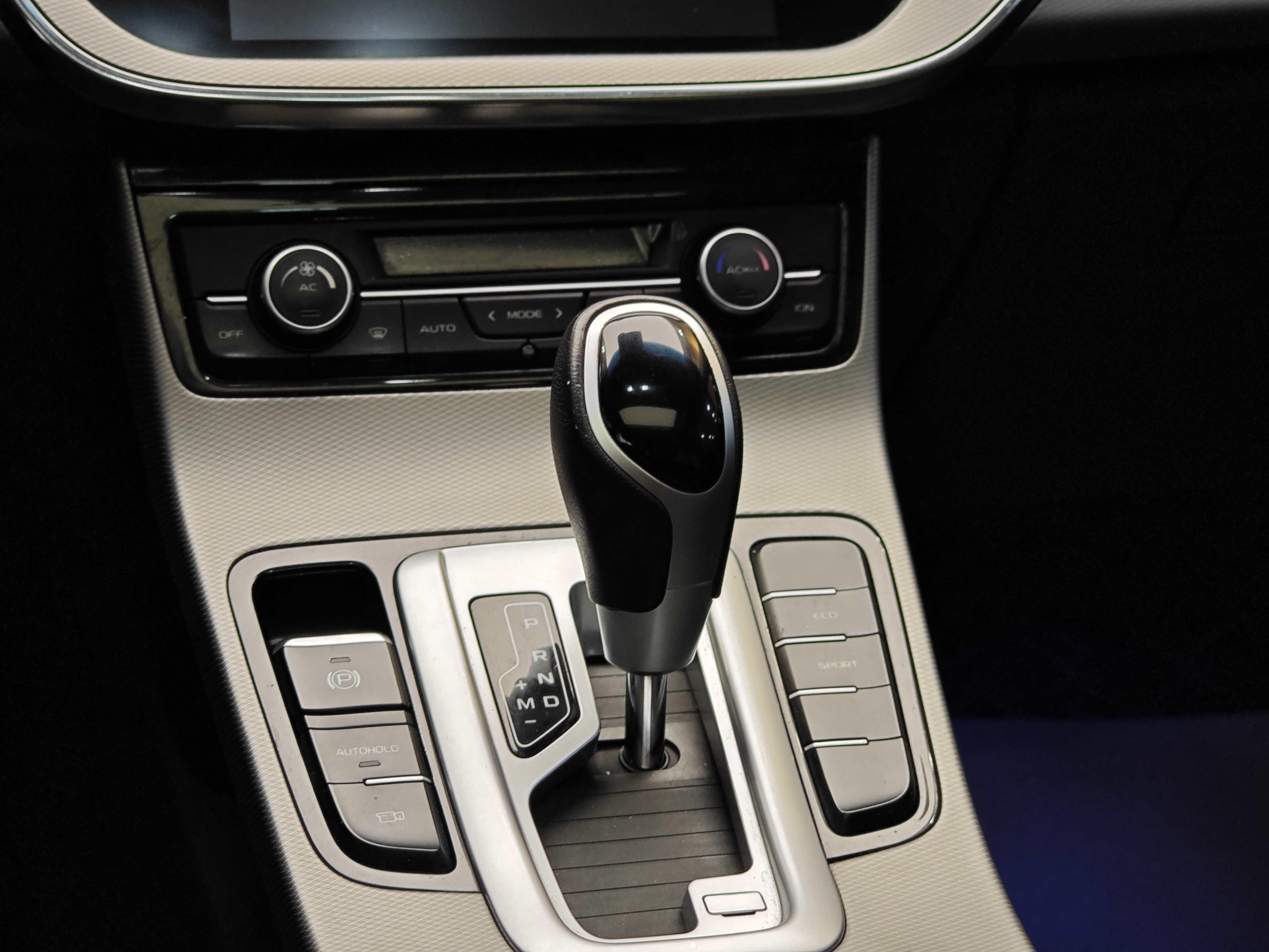 Emgrand GL 2018 immagine di auto #18