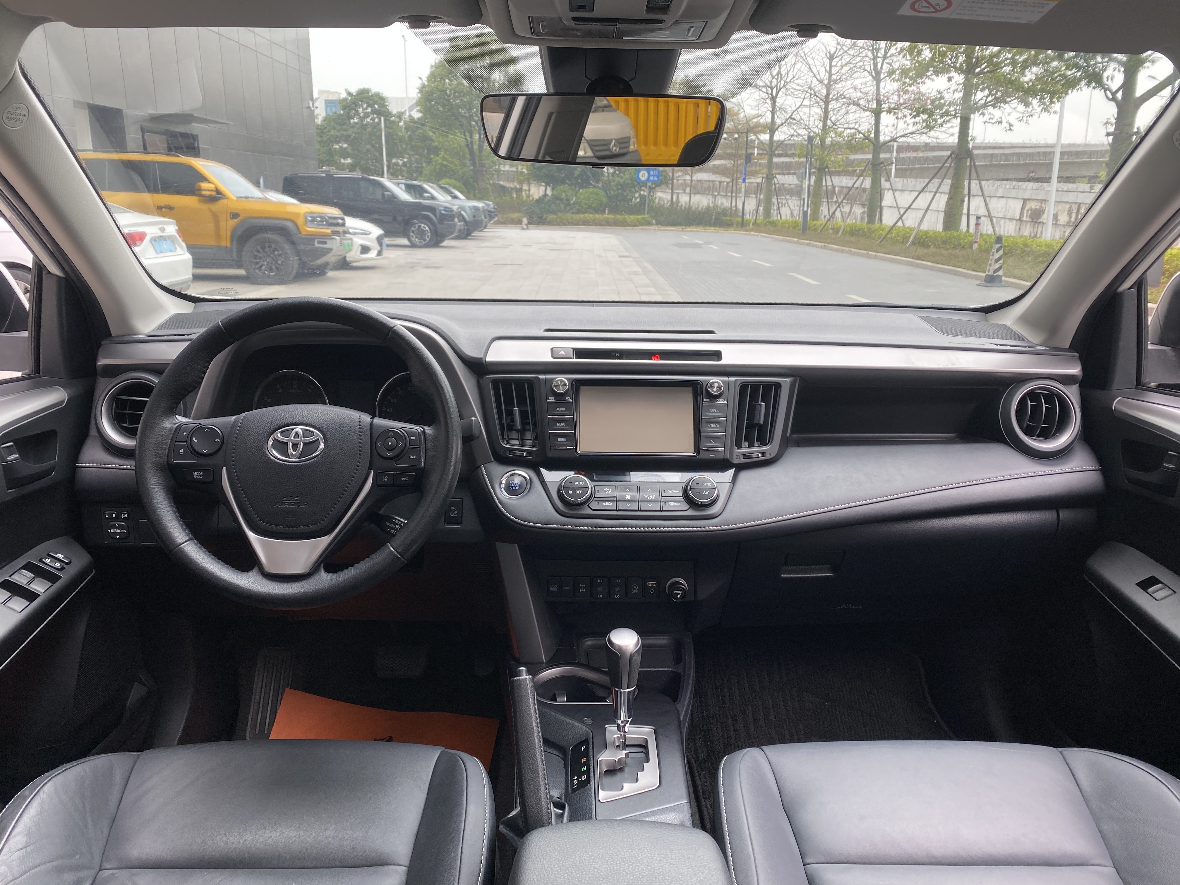 Toyota RAV4 2017 #18 Toyota RAV4 2017 car image #18