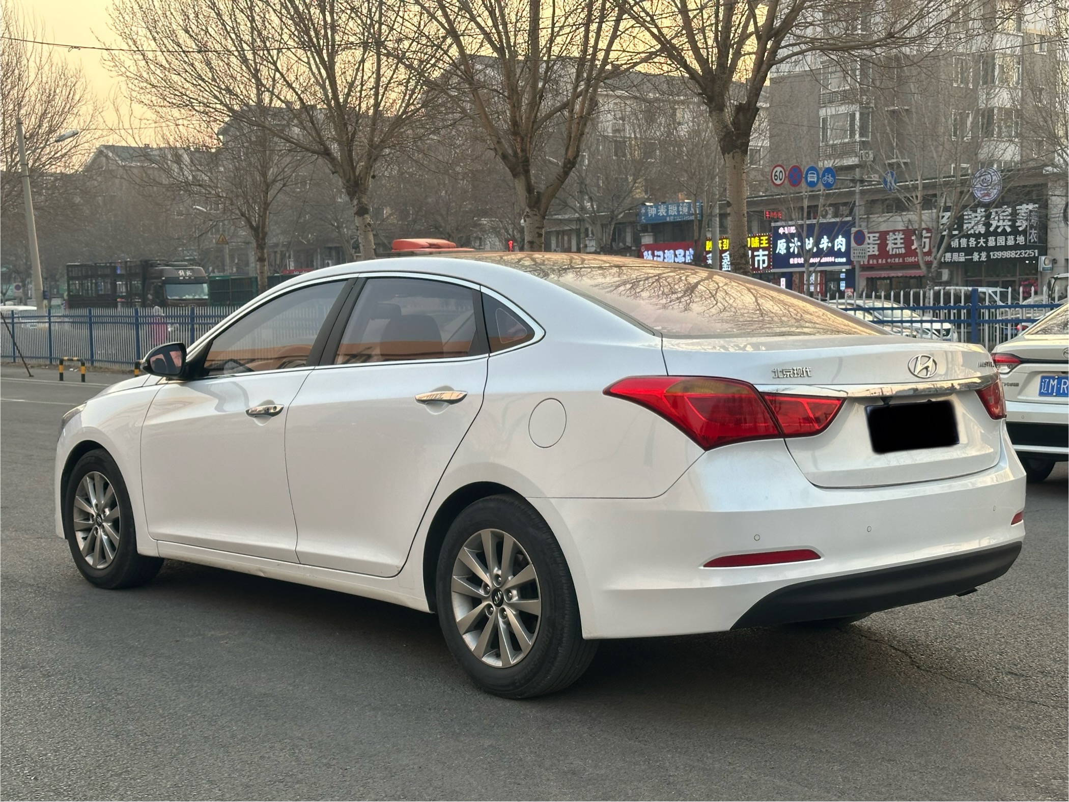 Hyundai Mistra 2015 car image #18