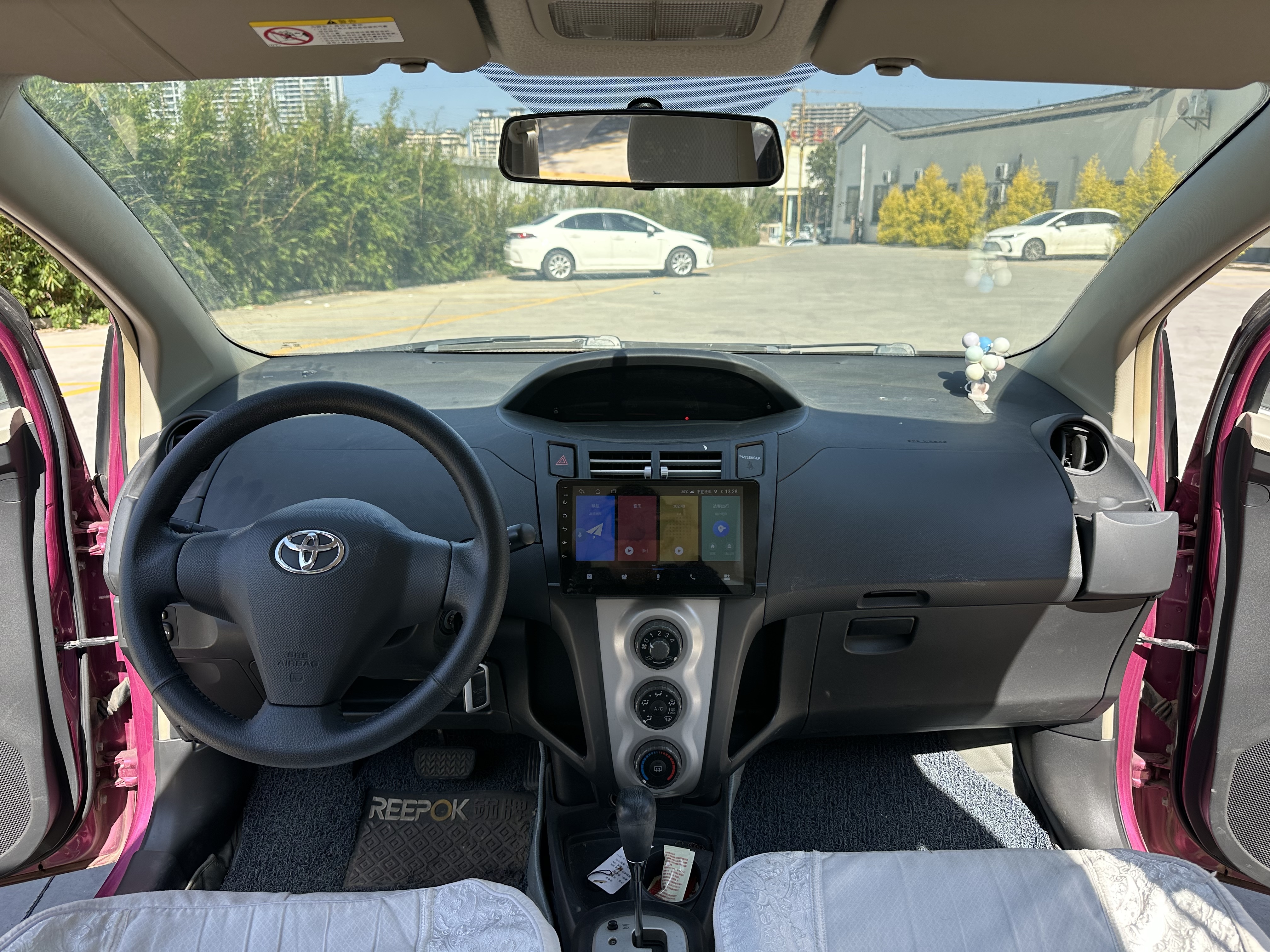 Toyota Yaris 2010 imagem de carro #18