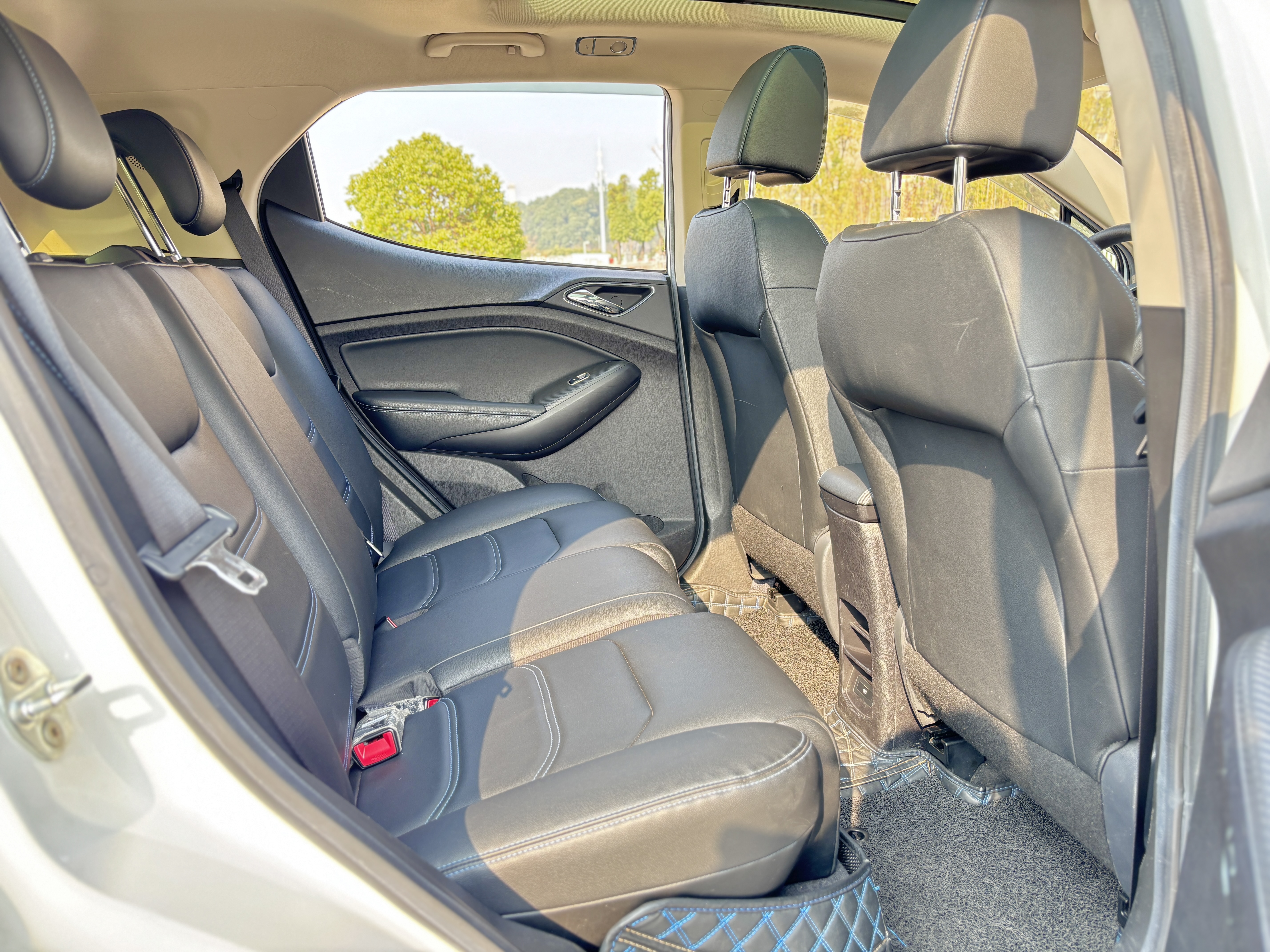 BYD Yuan New Energy 2018 car image #18