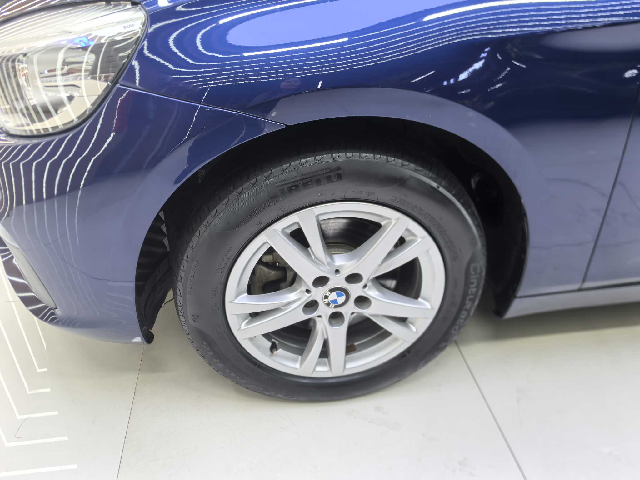 BMW 2 Series Tourer 2018 car image #18