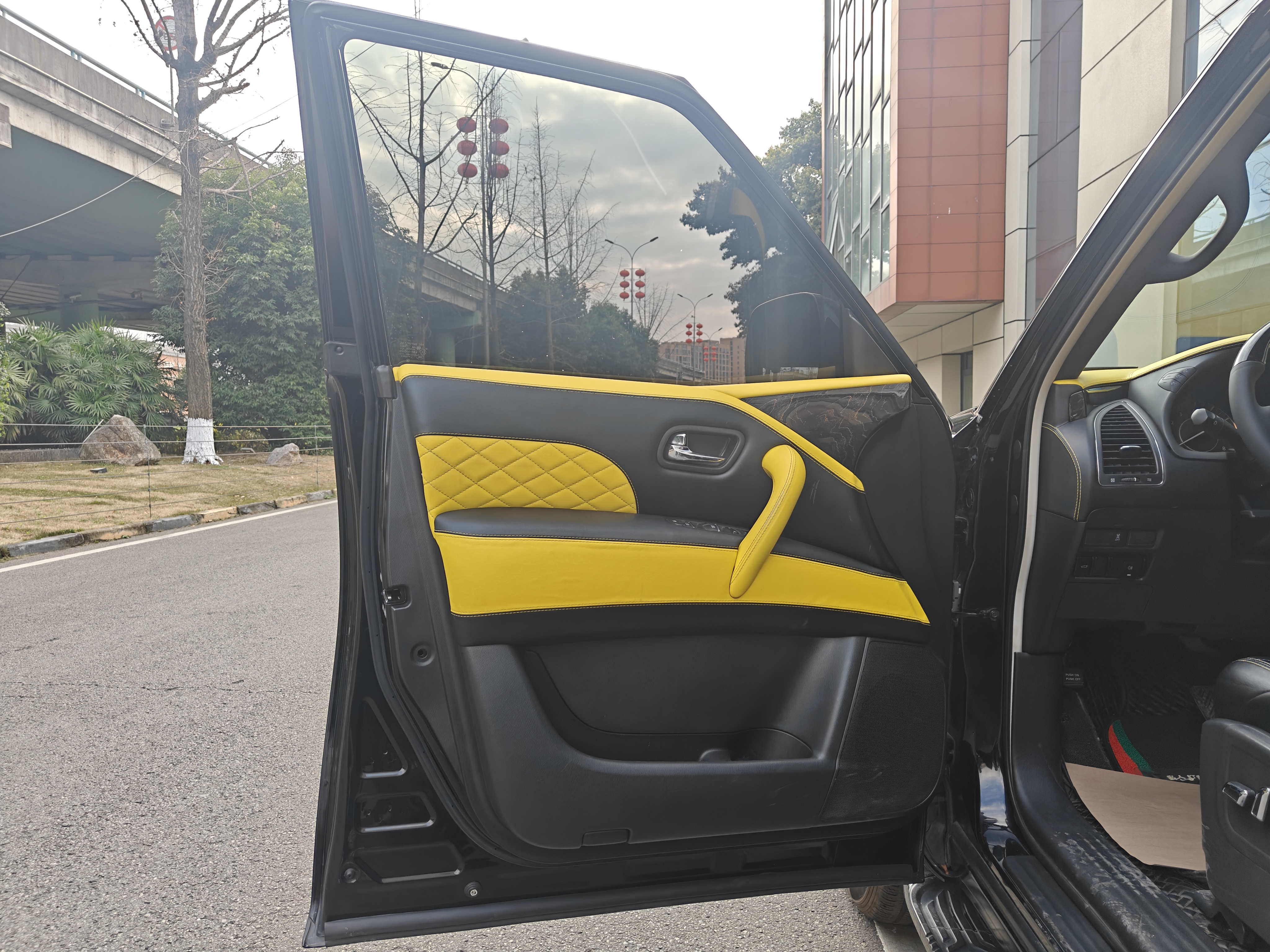 Nissan 2020 car image #18
